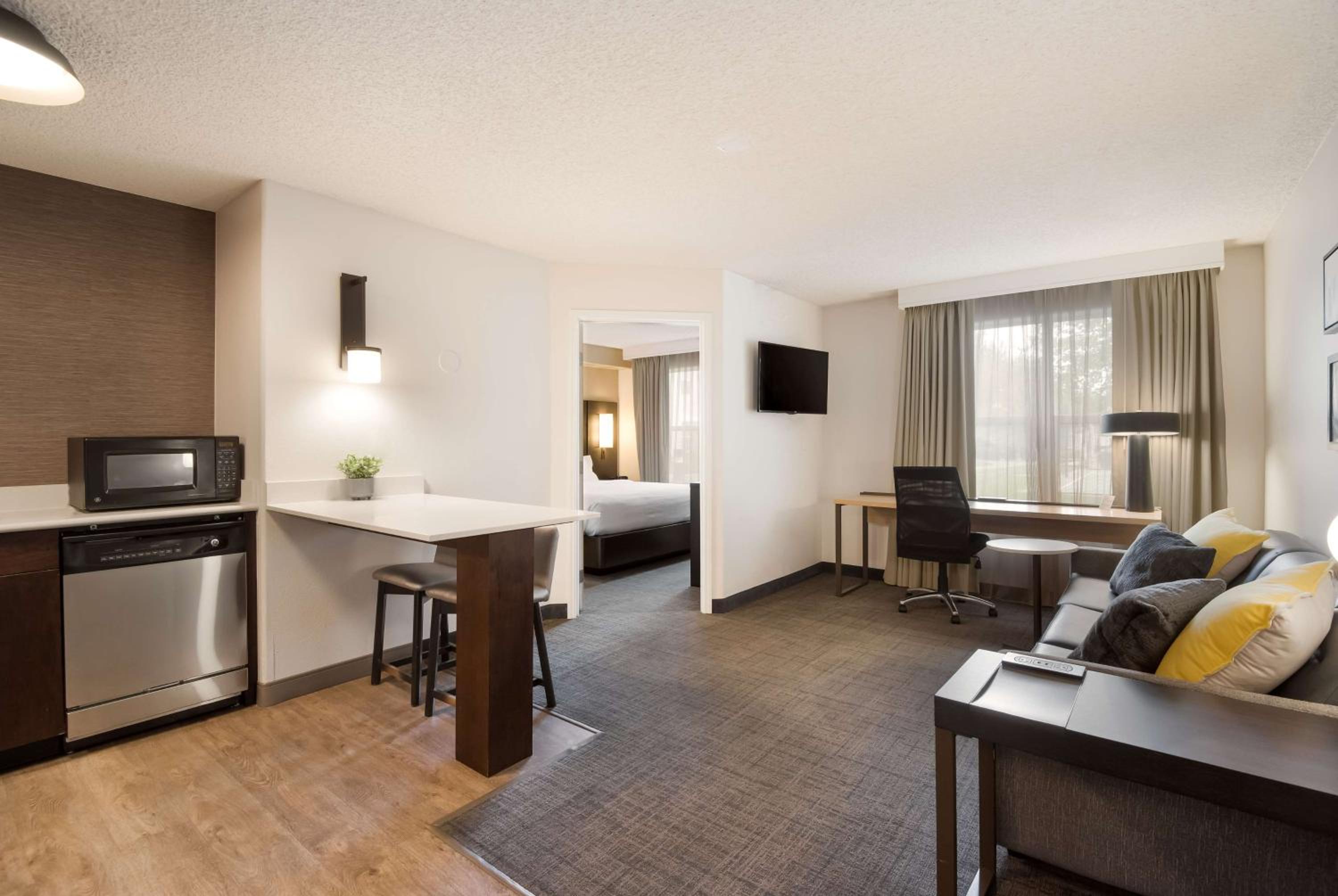 One-Bedroom King Suite - Non-Smoking - Photo 1