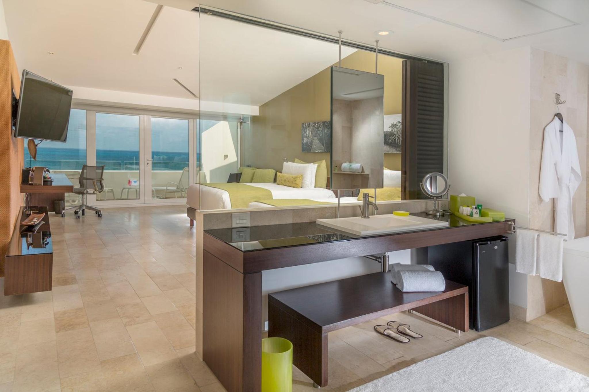 Presidential Suite, 1 King Bed (Coral)