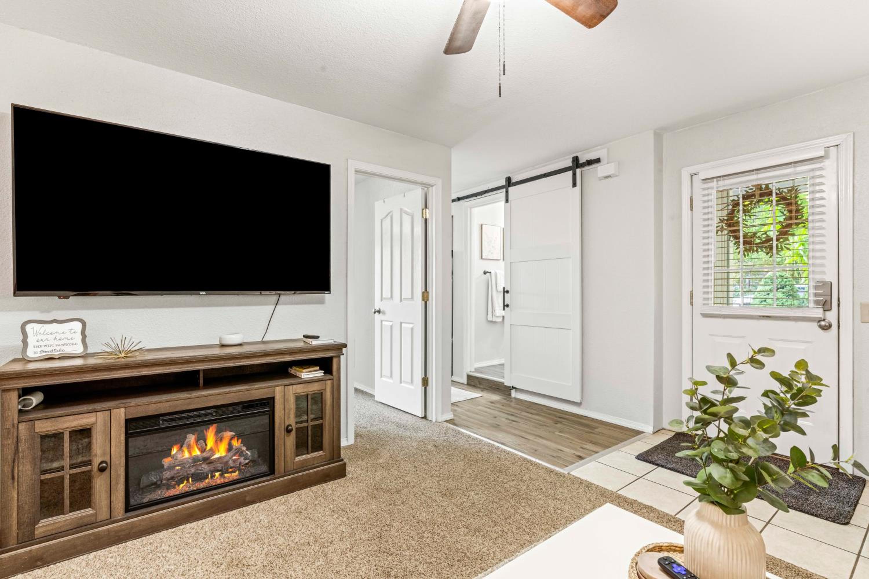 One-Bedroom House photo 1