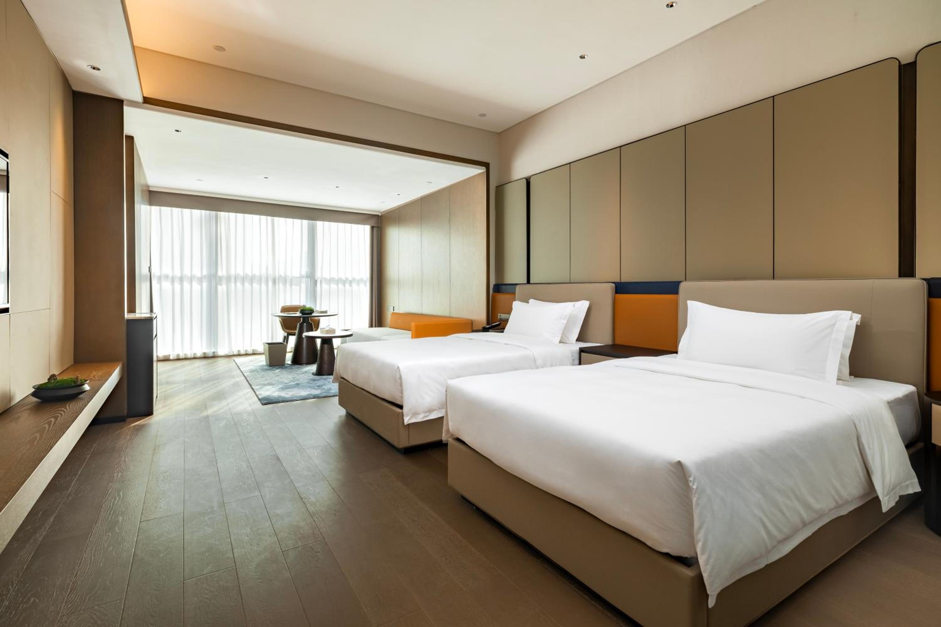Deluxe Twin Room, Non-Smoking - Photo 2