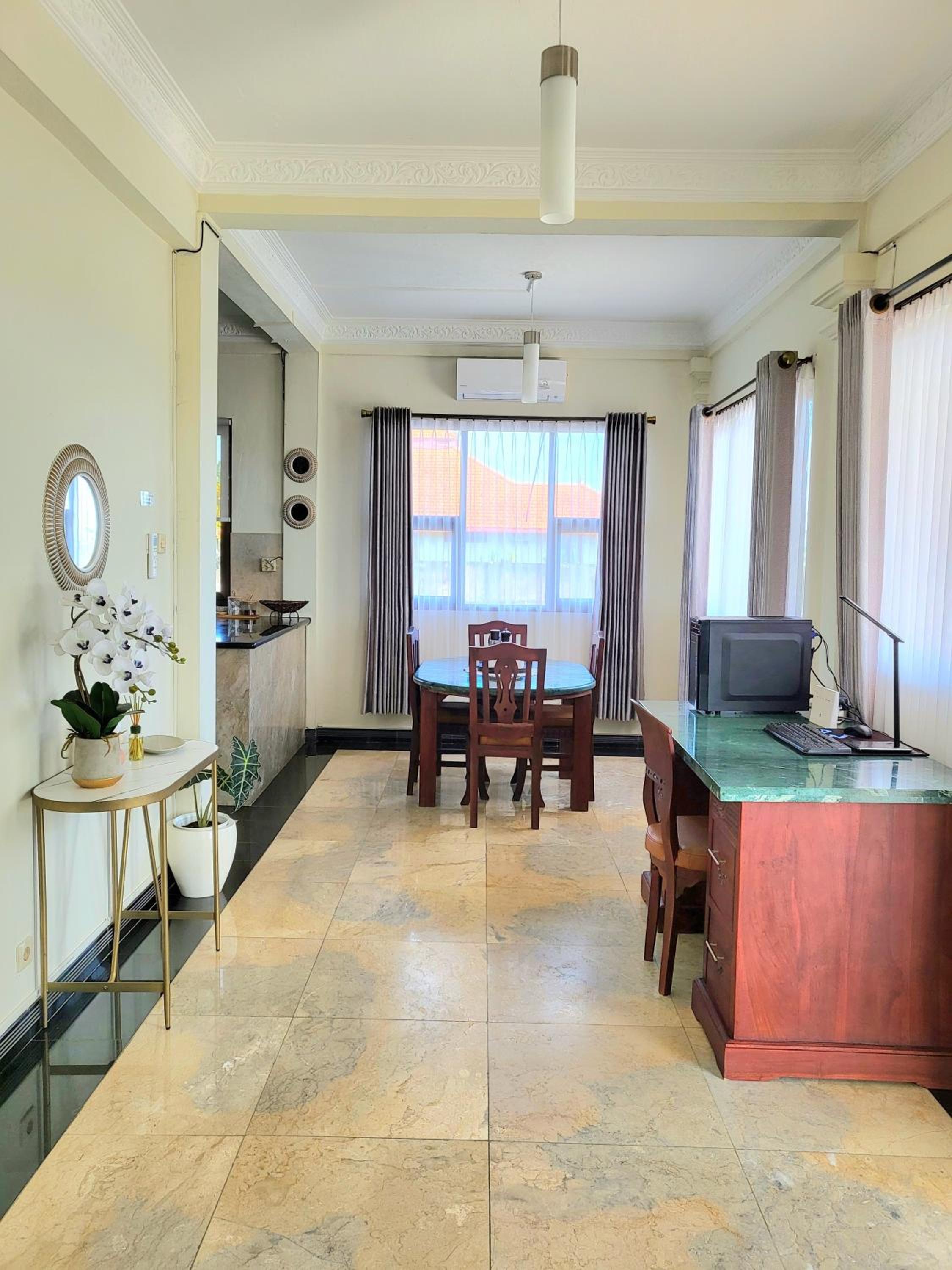 Apartment with Pool View photo 2