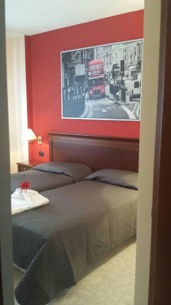 Triple Room - Photo 1