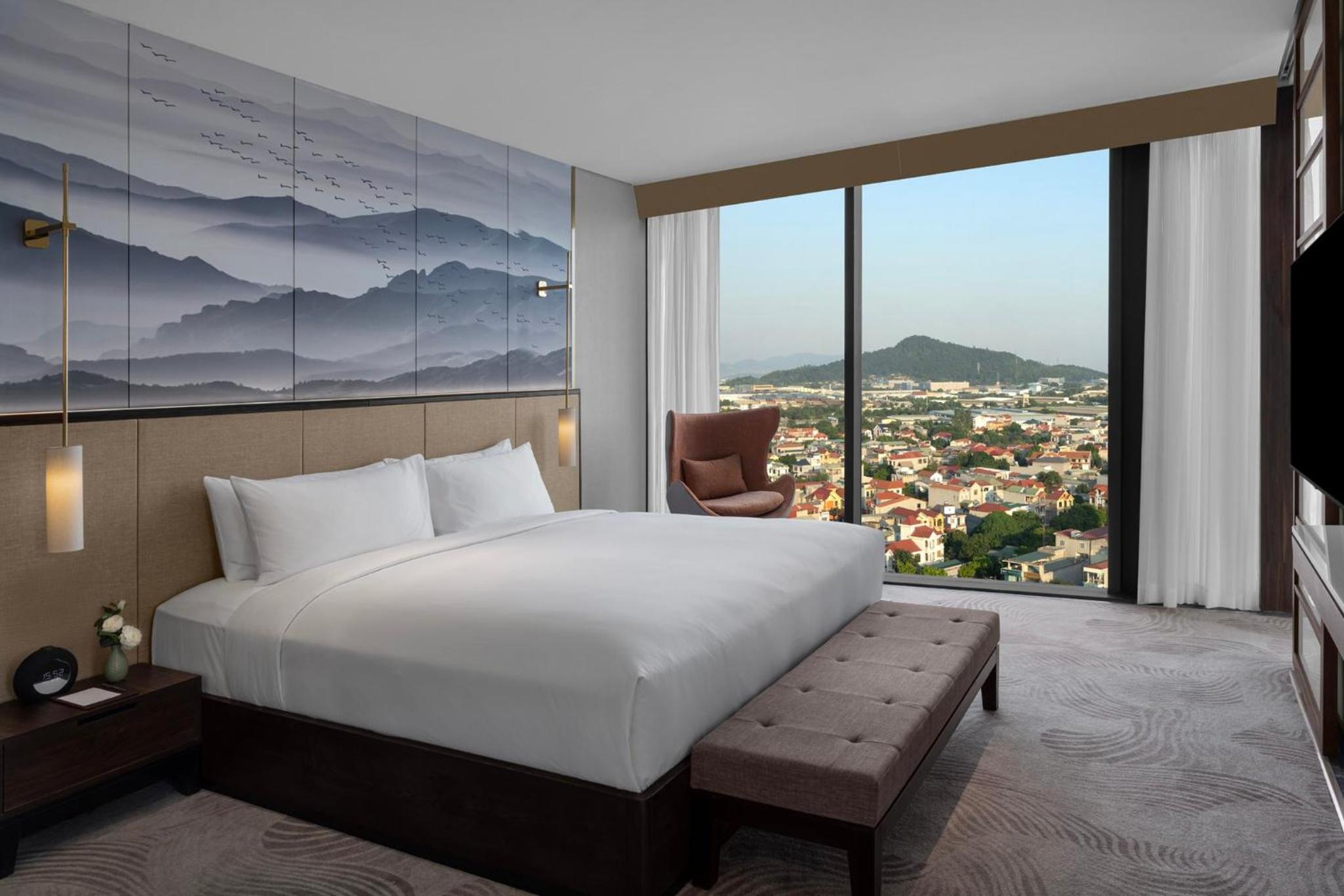 One-Bedroom King Suite - Photo 2