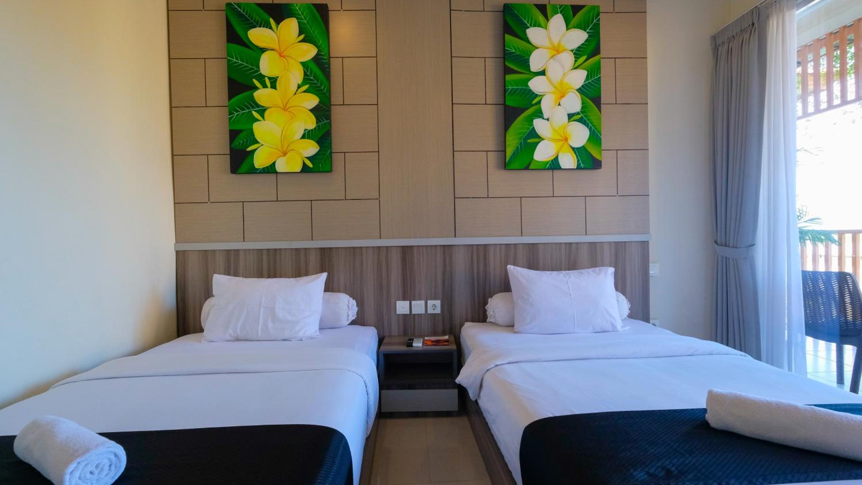 Deluxe Twin Room with Pool View