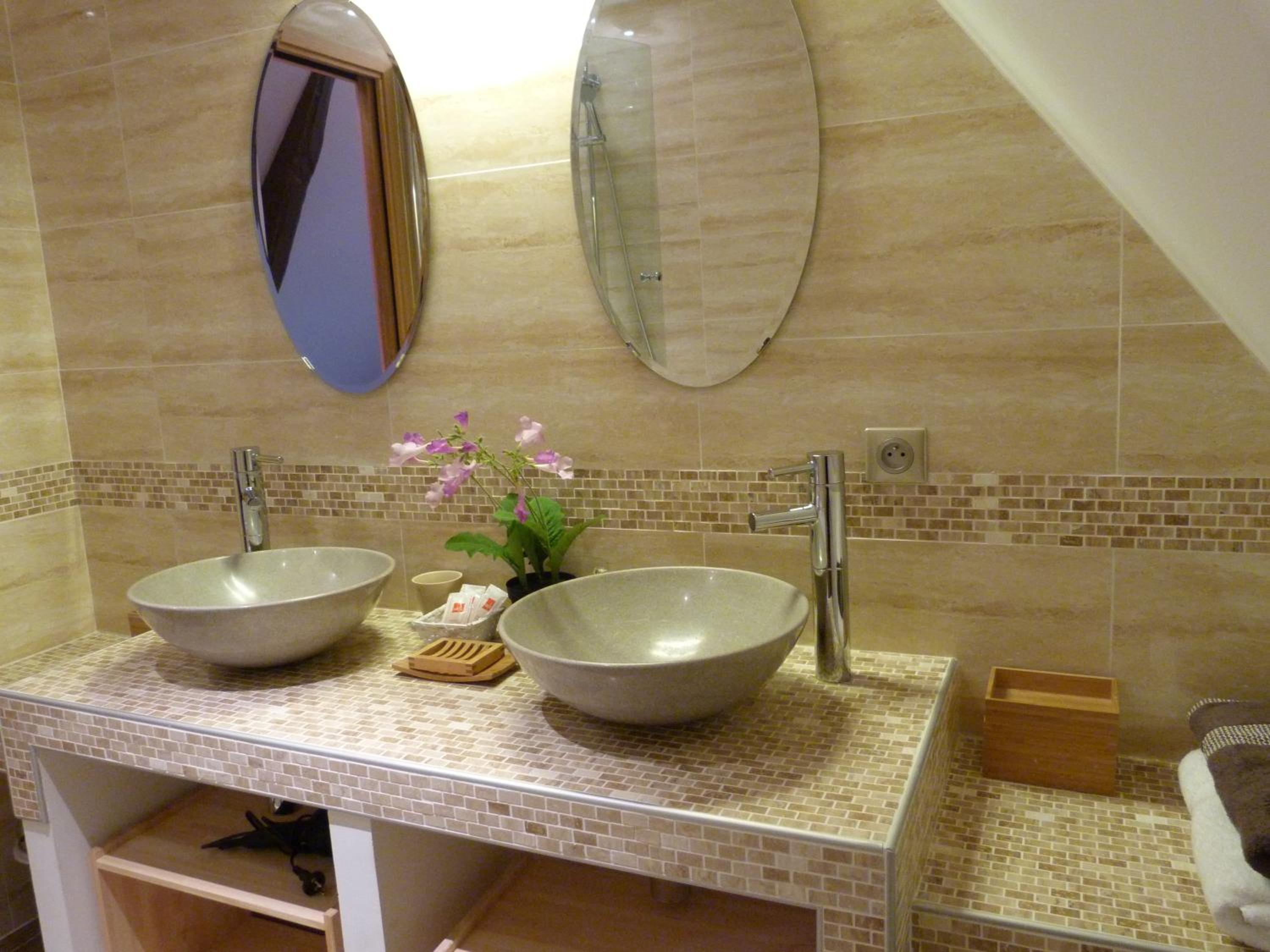 Deluxe Double Room with Bath