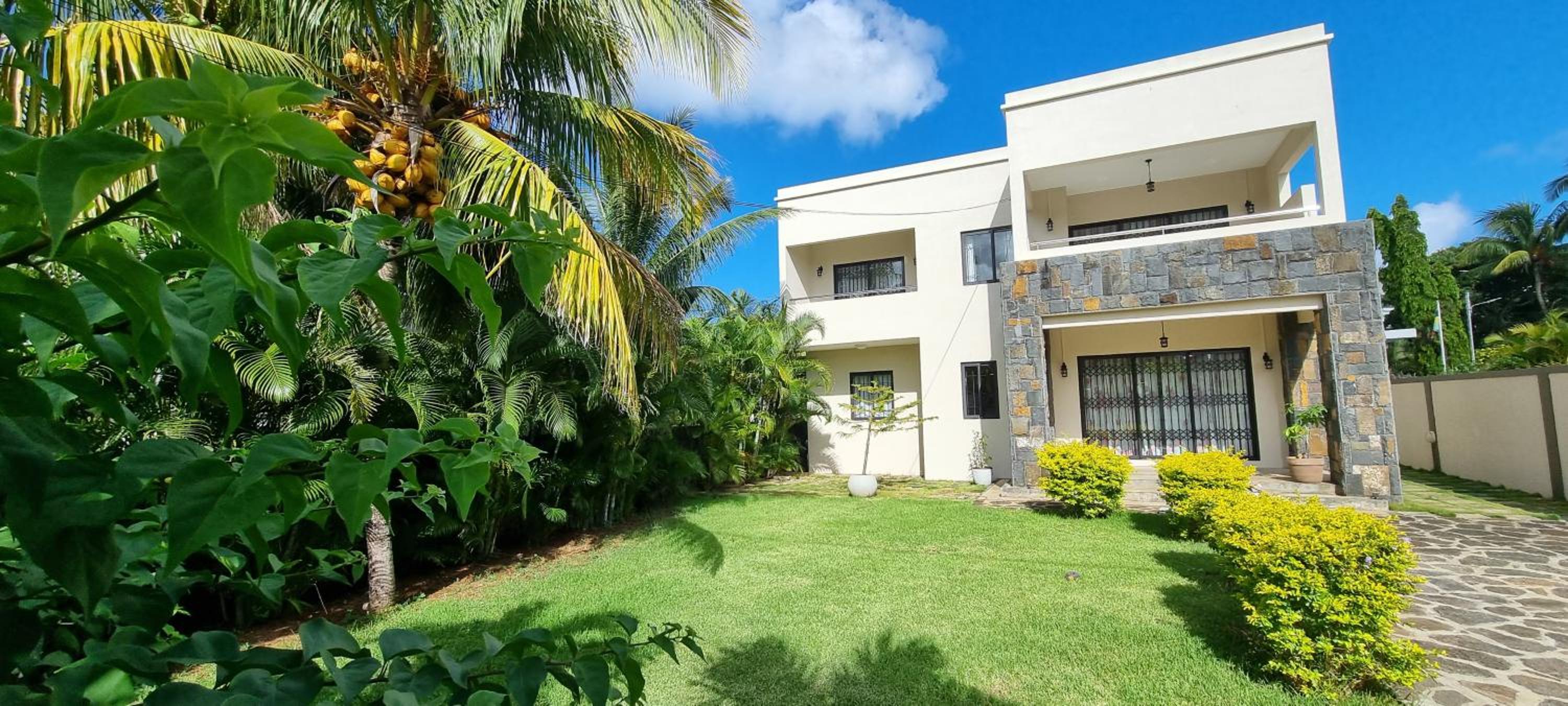 Villa photo 1