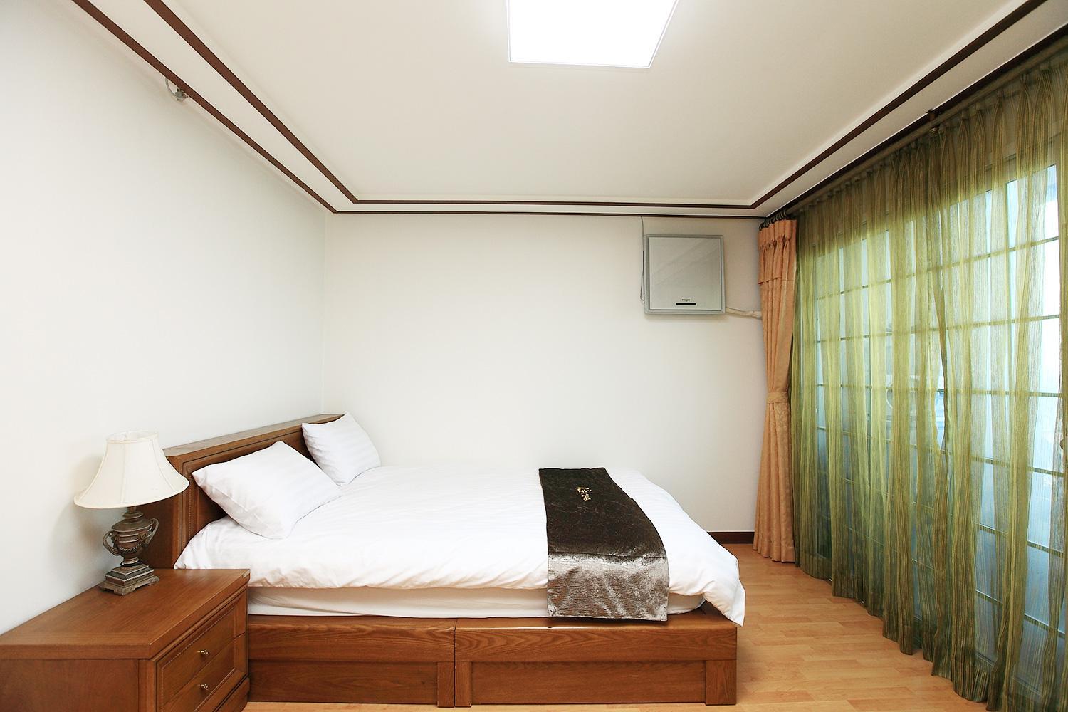 Double Room with Sea View - Photo 2