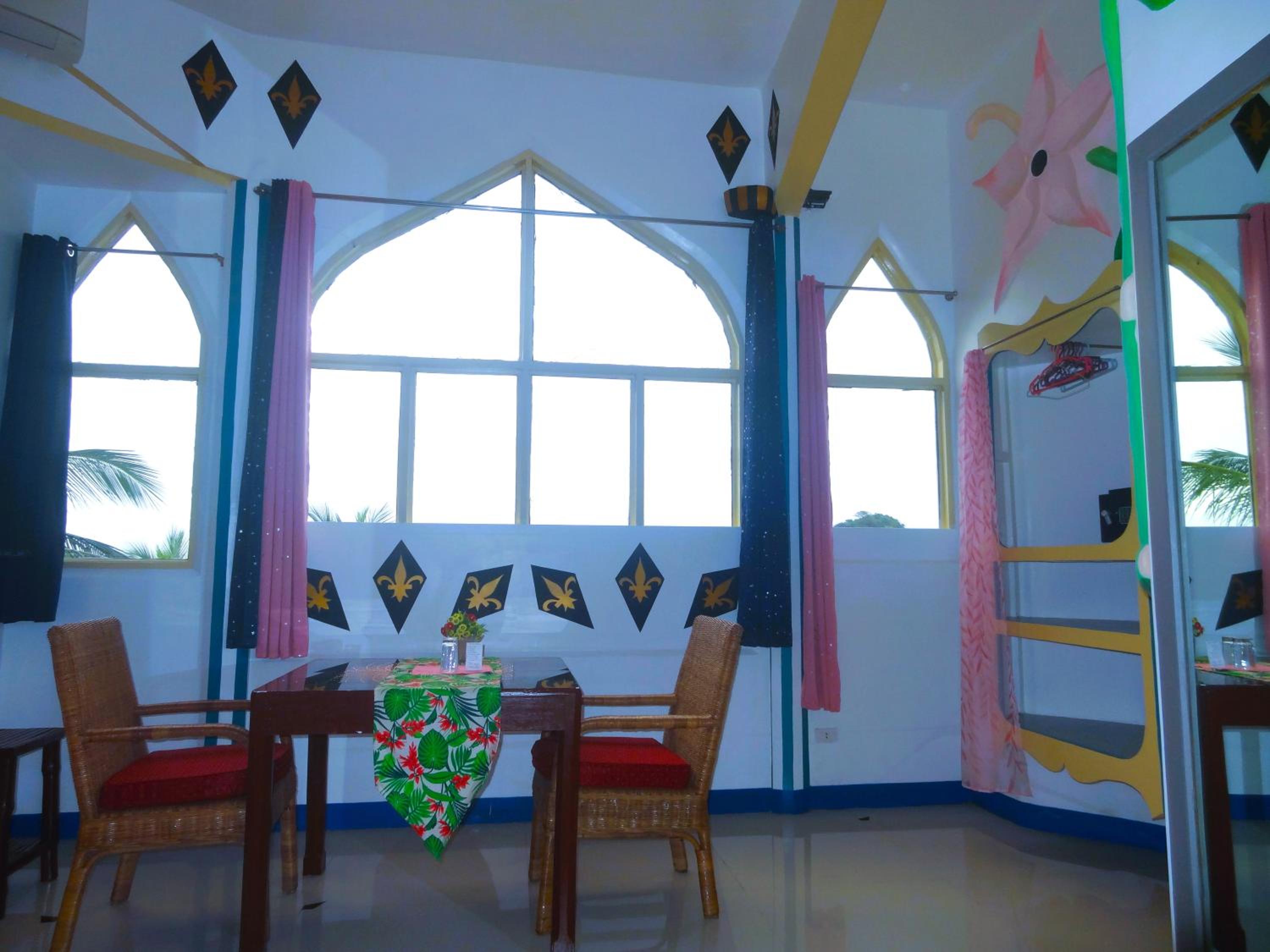 Deluxe Double Room with Balcony - Photo 6