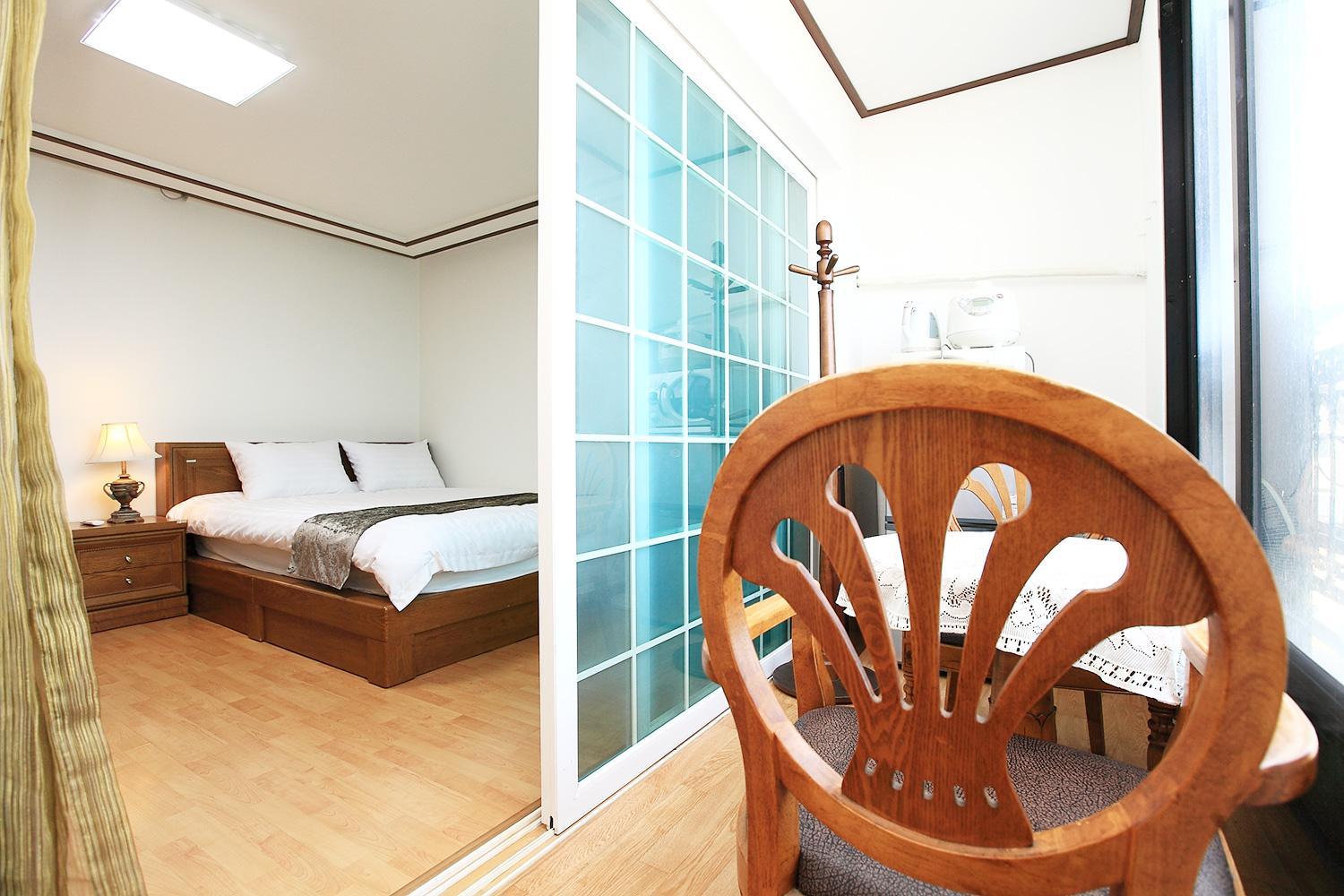 Double Room with Sea View - Photo 7