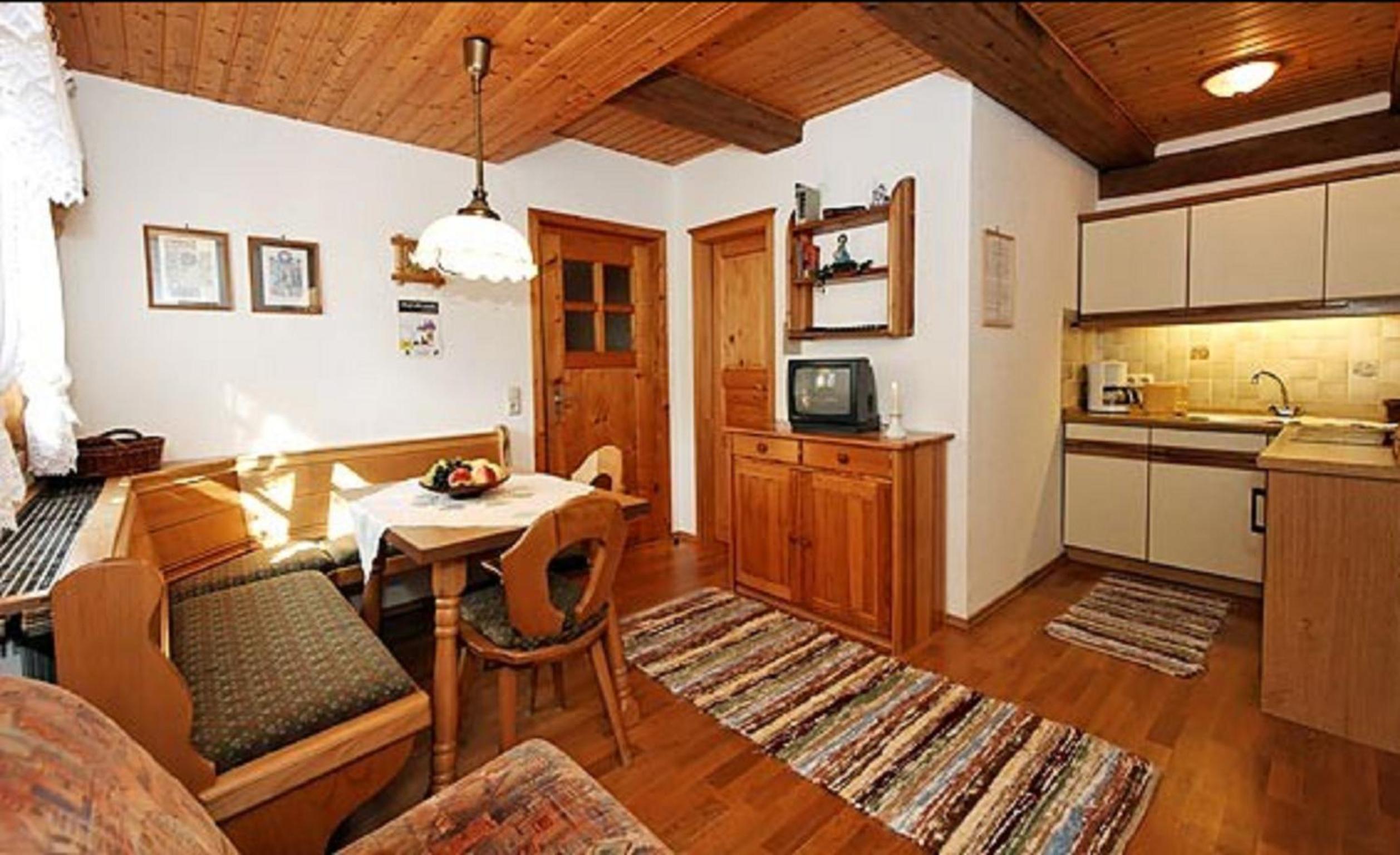 Apartment photo 2