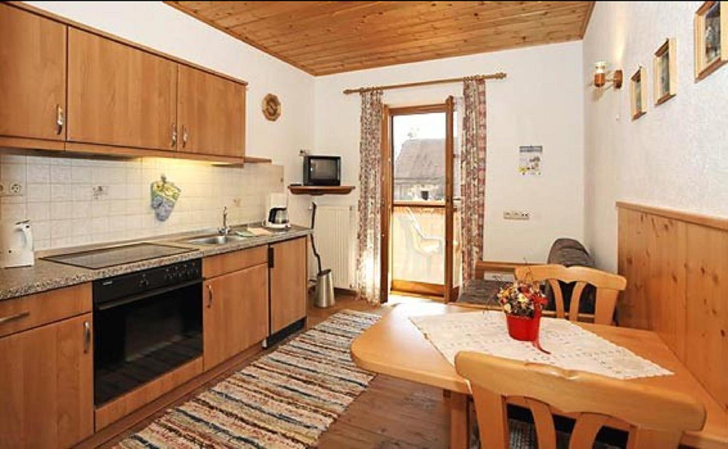 Apartment photo 2