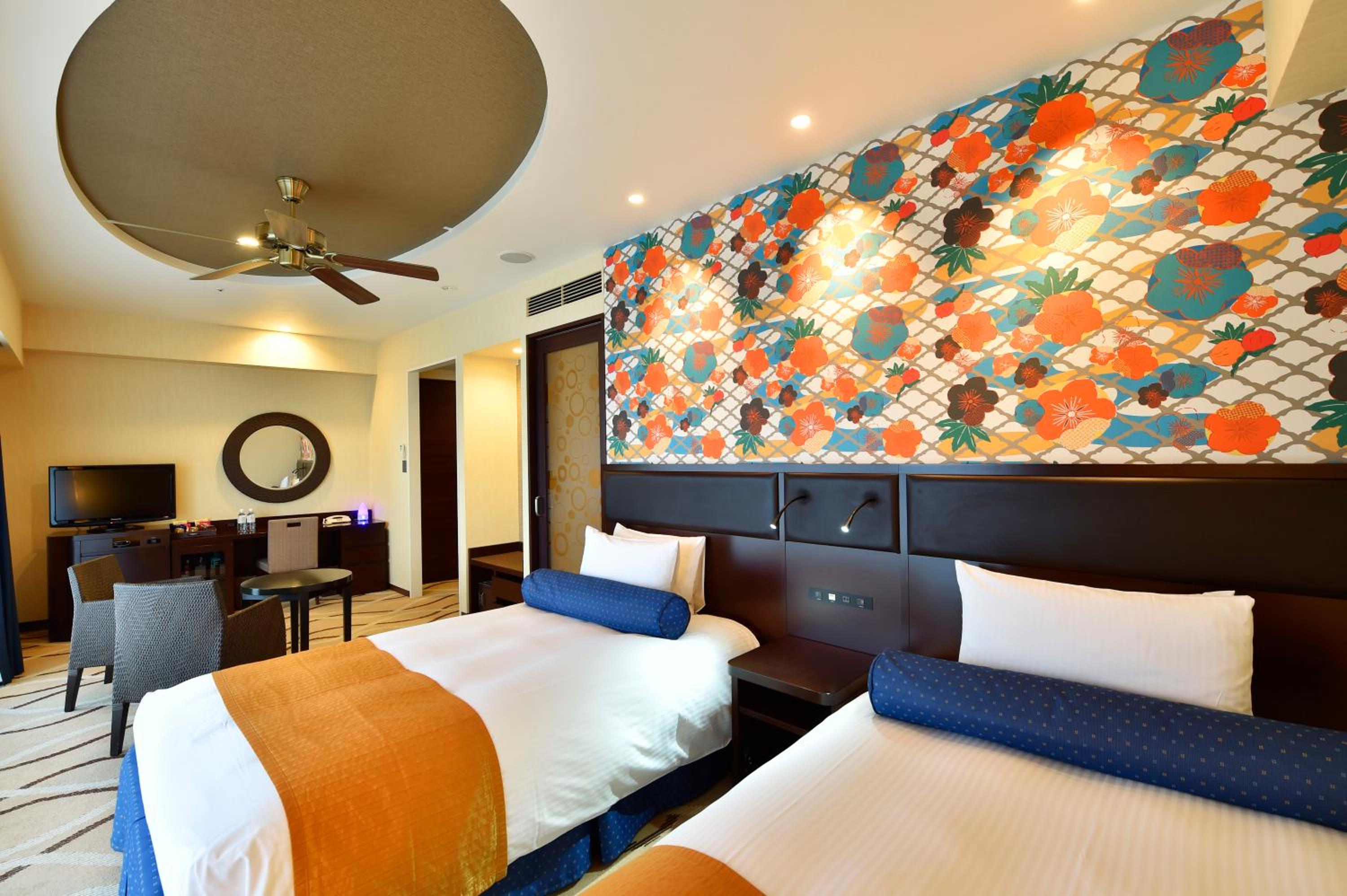 Deluxe Room - Non-Smoking - Photo 9