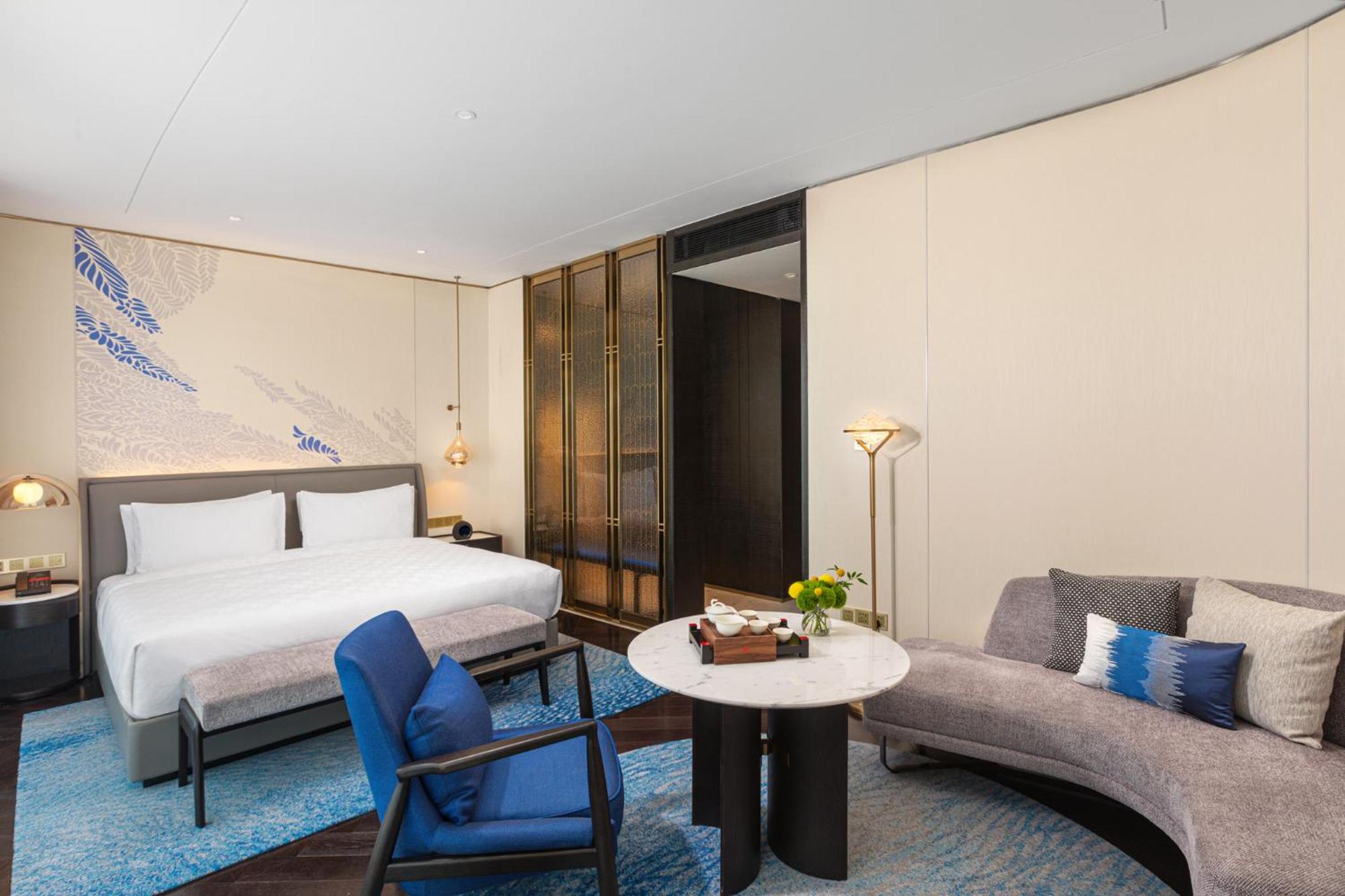 Premium King Room