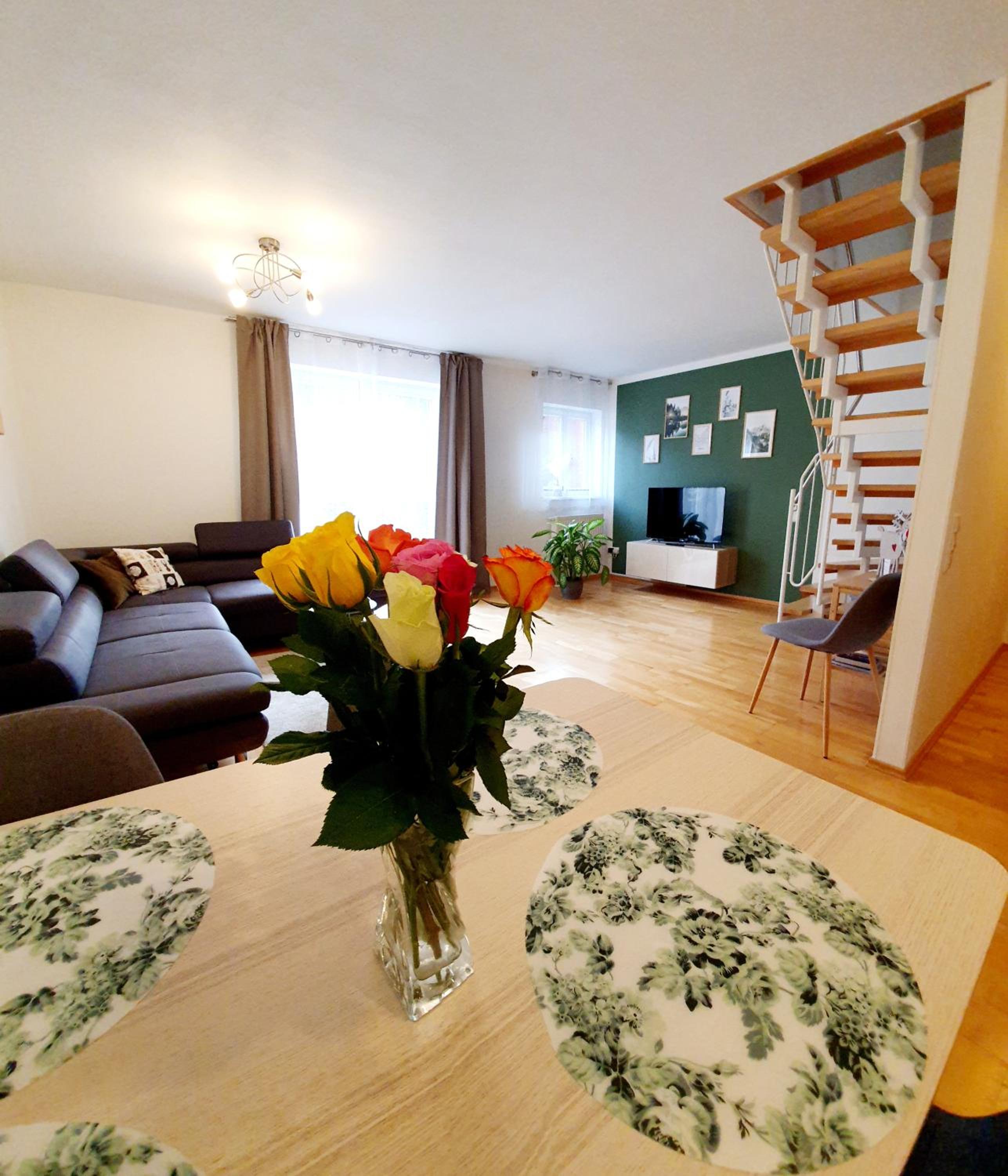 One-Bedroom Apartment photo 1