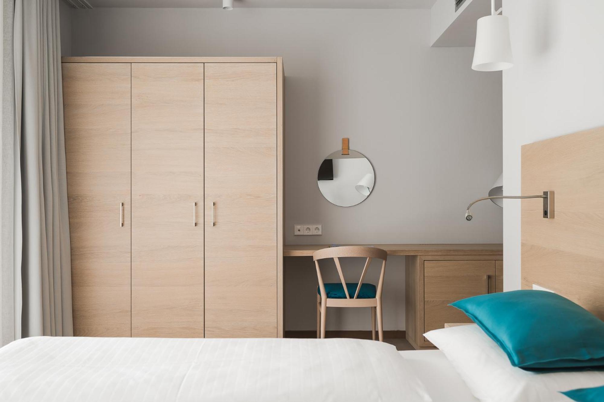 Double Room with Balcony - Photo 3