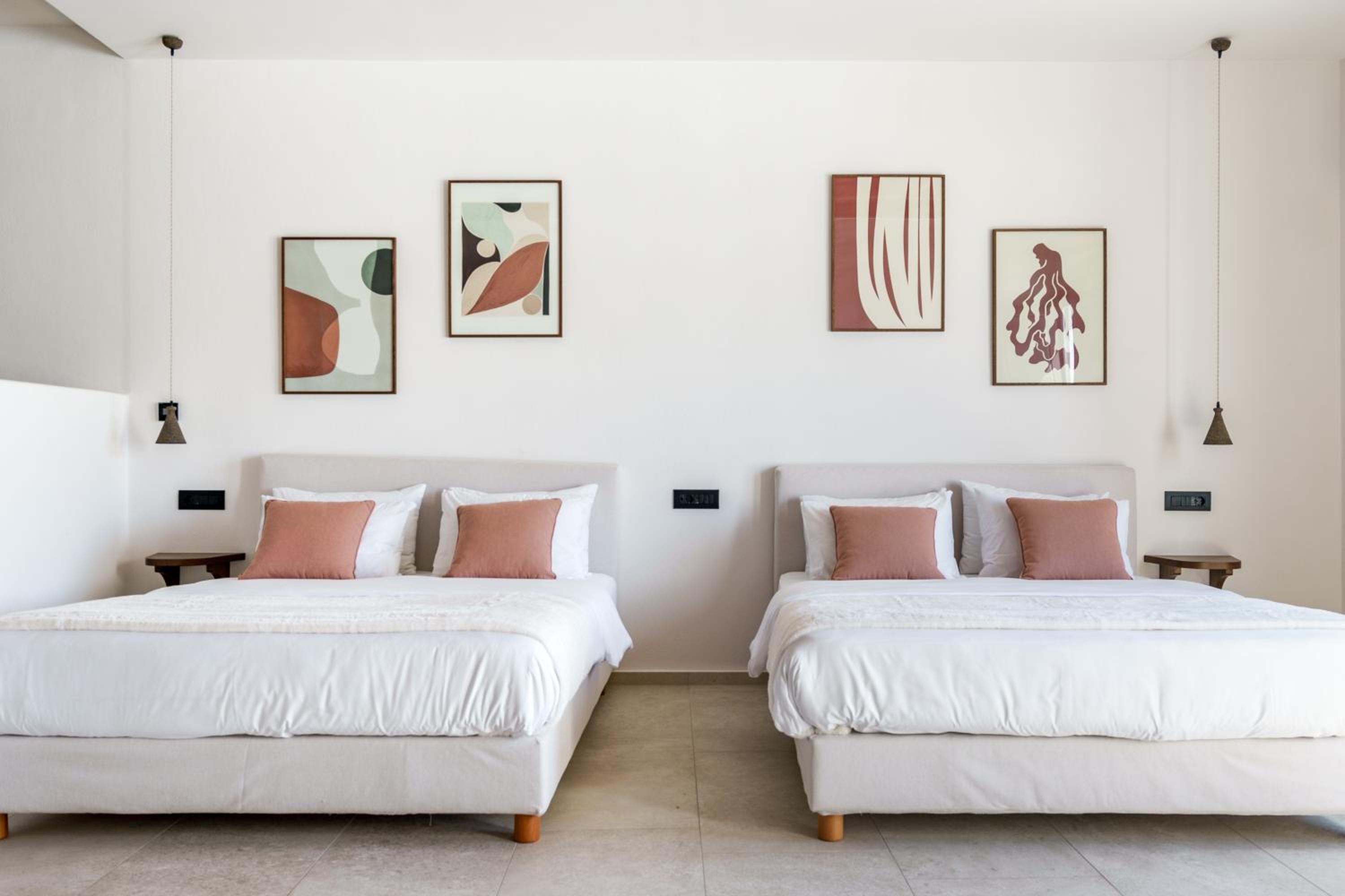 Superior Suite with Sea View - Photo 16