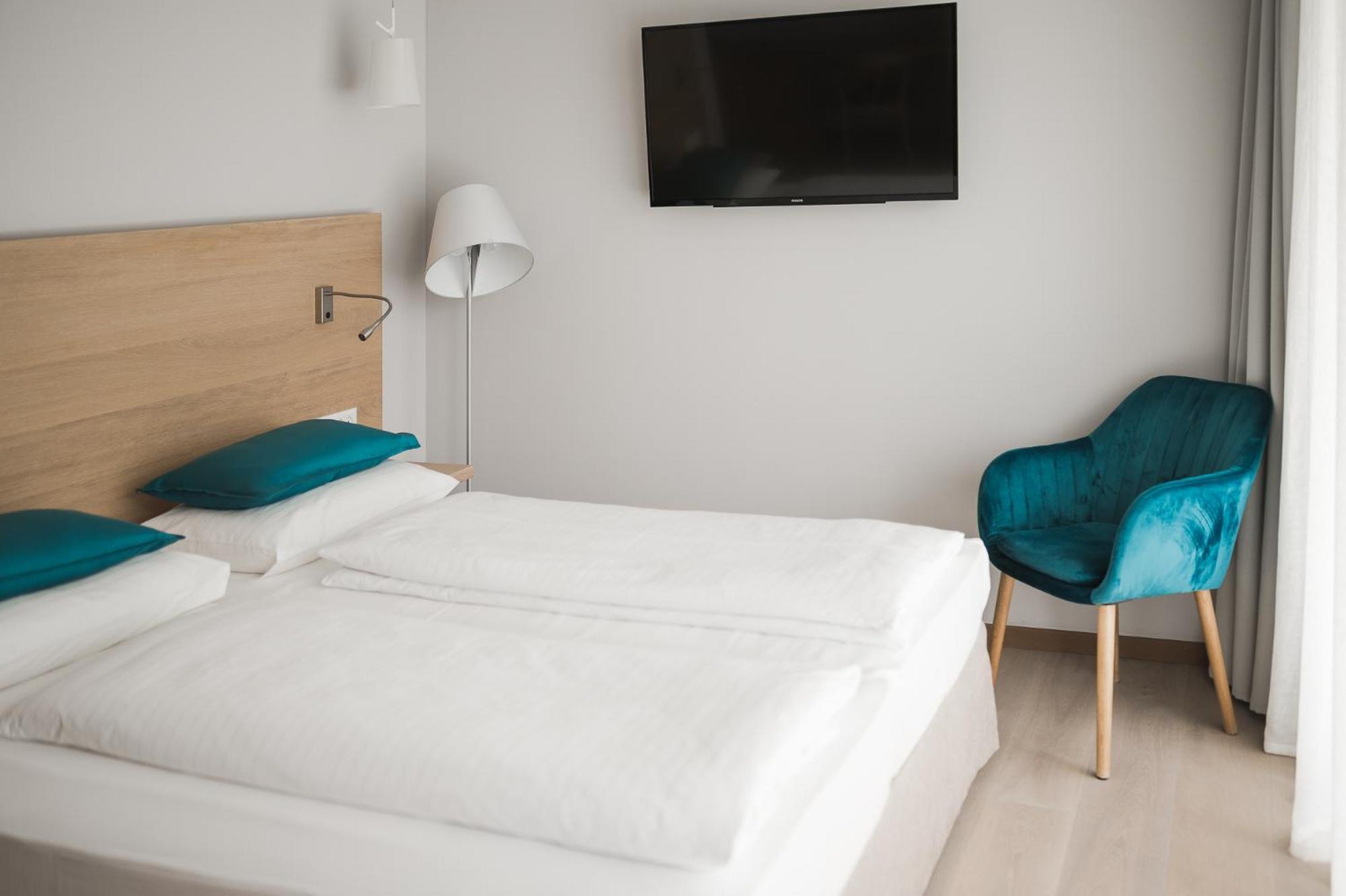 Small Double Room - Photo 1