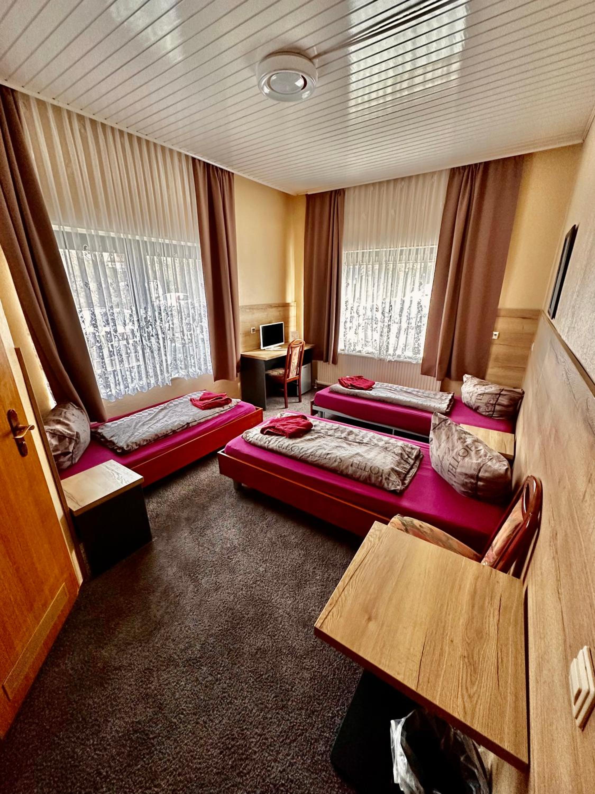 Triple Room photo 2
