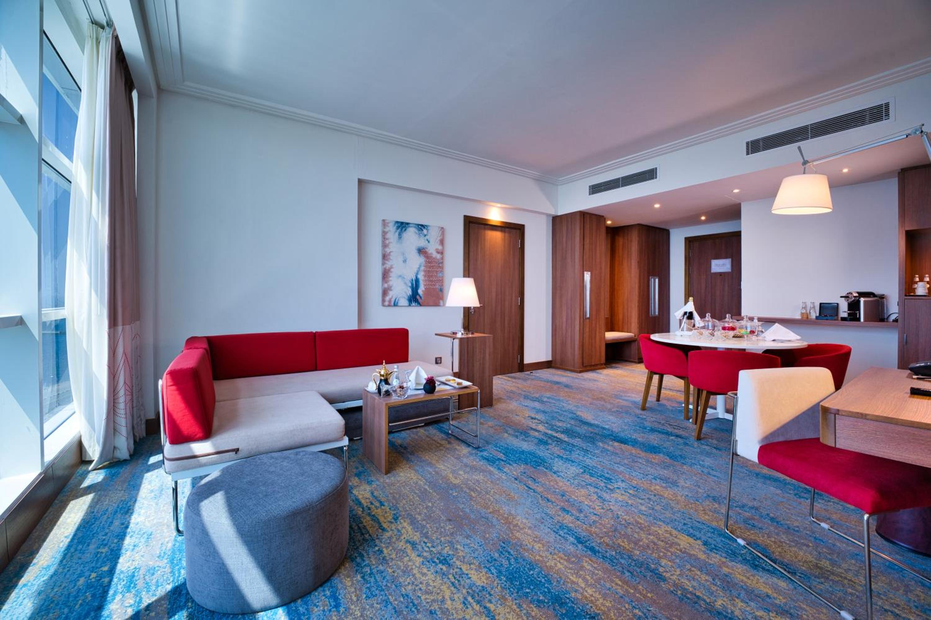 Superior Suite with pool view