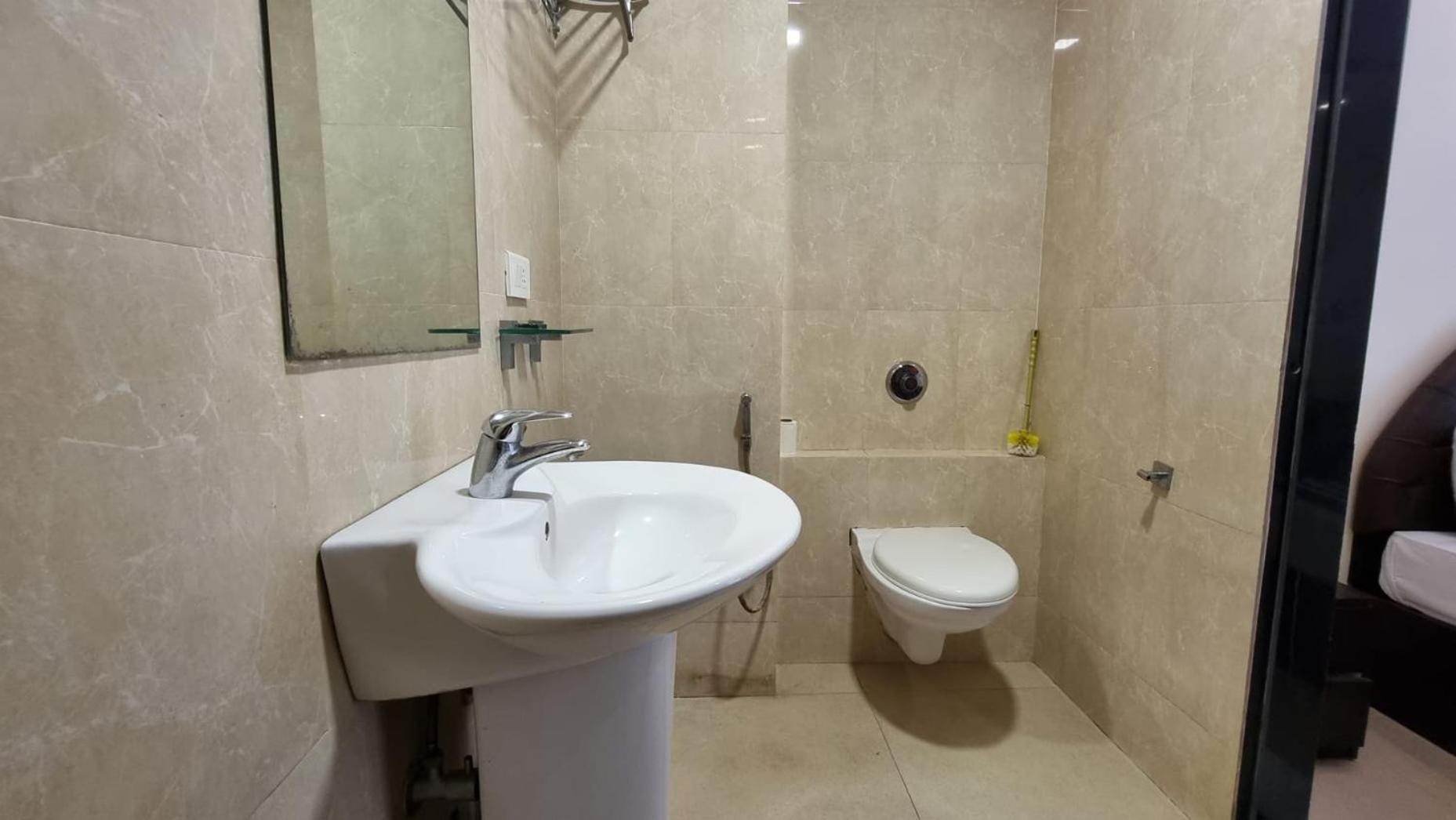 Deluxe Double or Twin Room photo 1