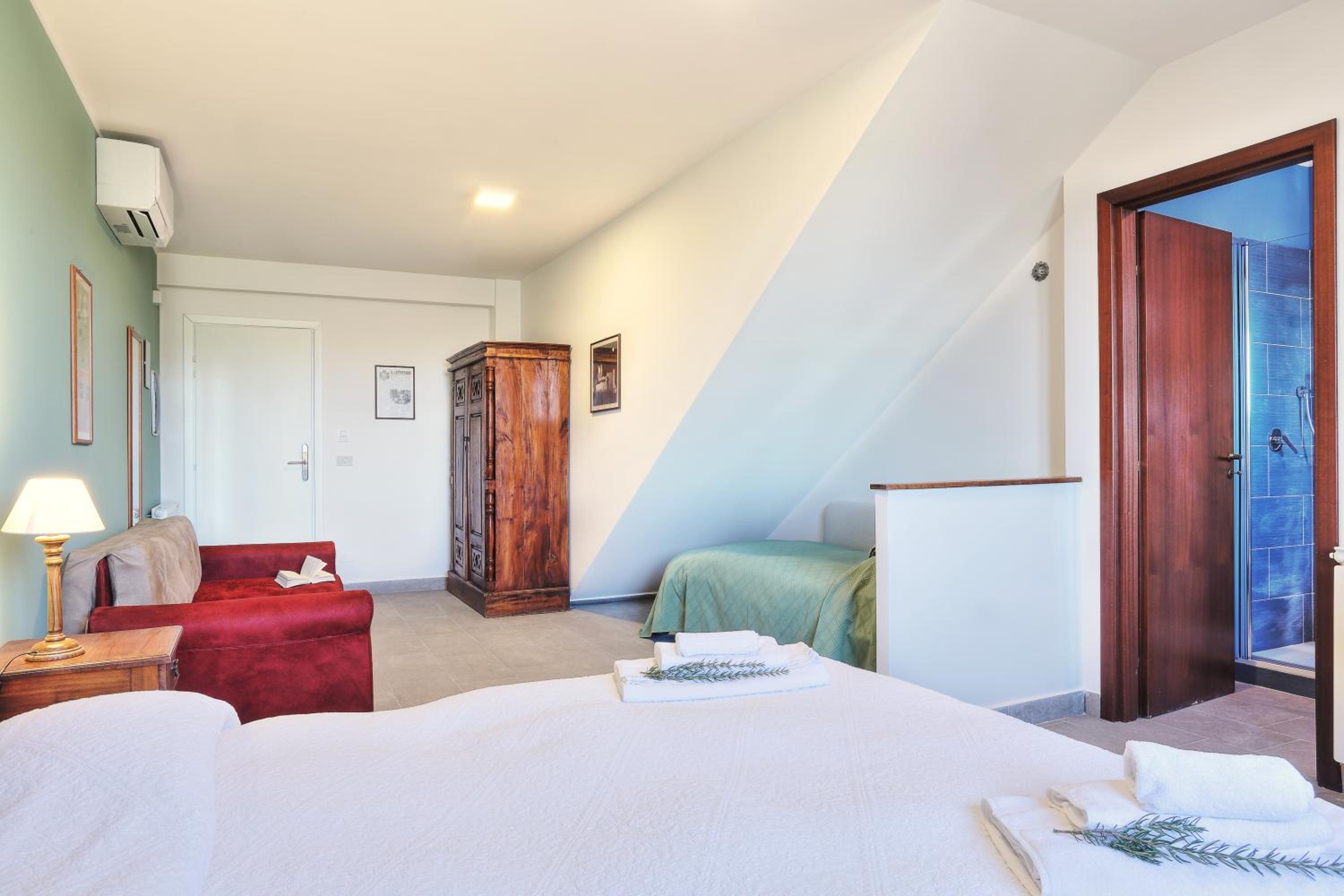 Triple Room with Private Bathroom