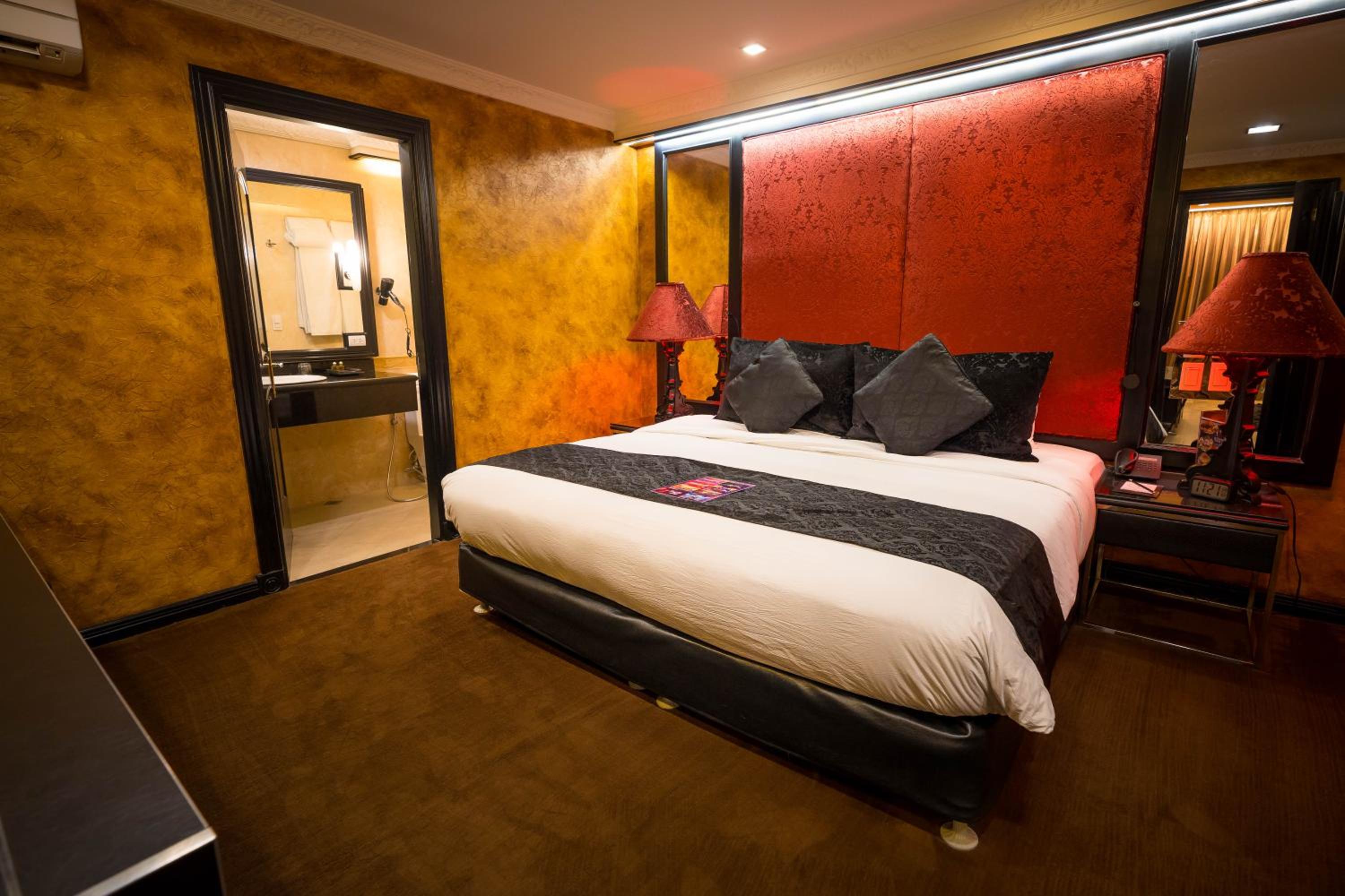 Two-Bedroom Suite - Photo 1