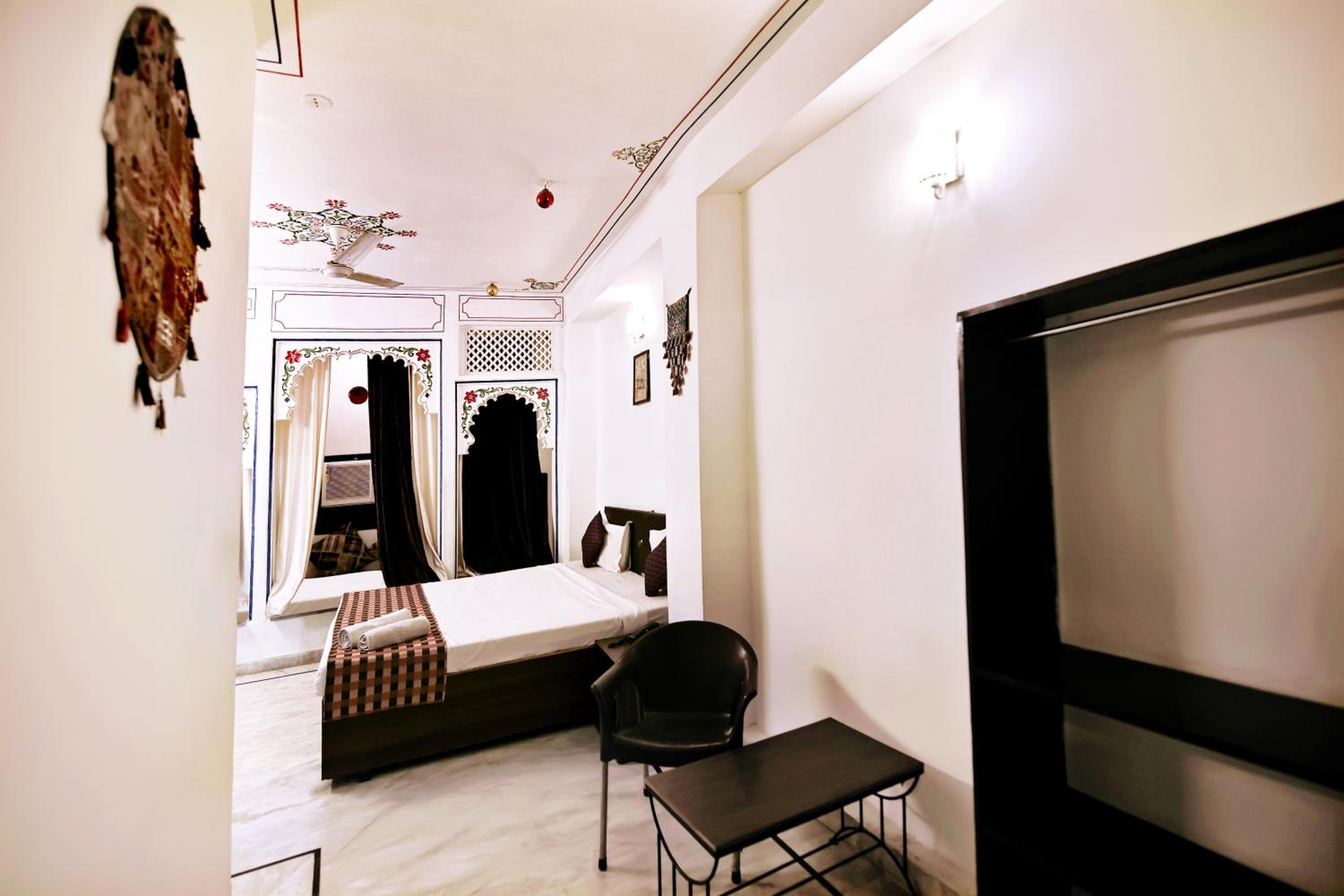 Large Double Room