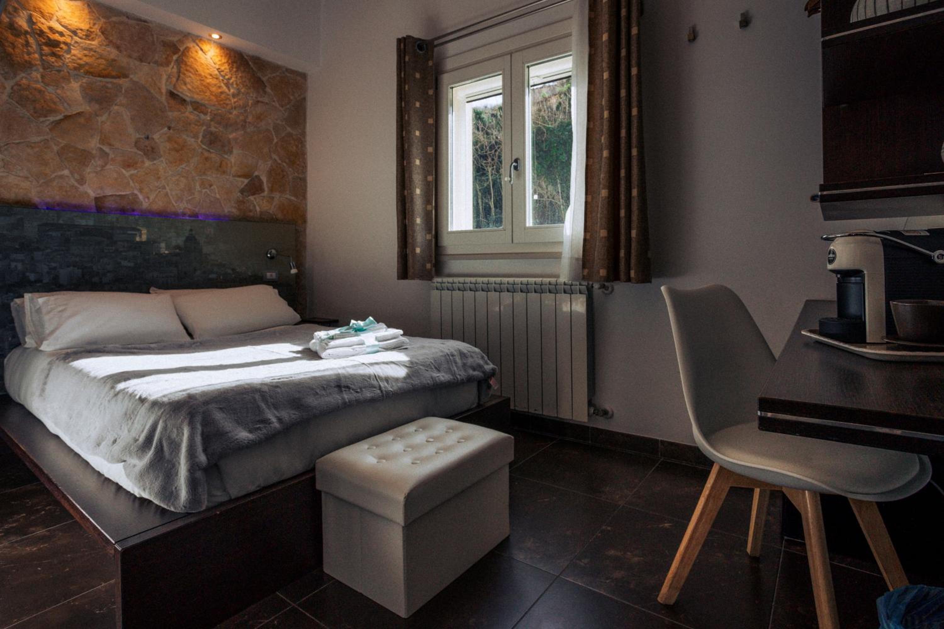 Small Double Room photo 1