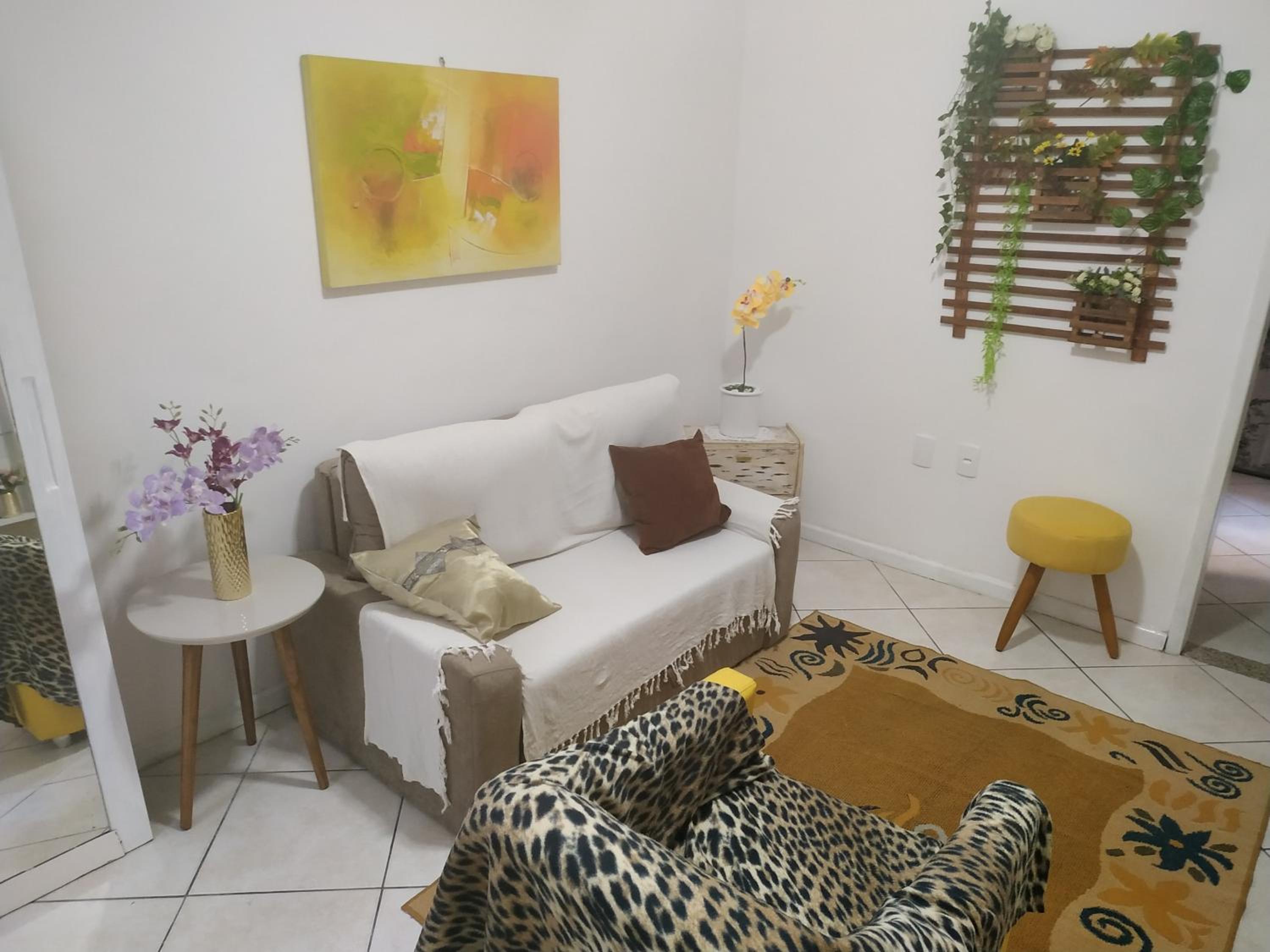 One-Bedroom Apartment photo 2
