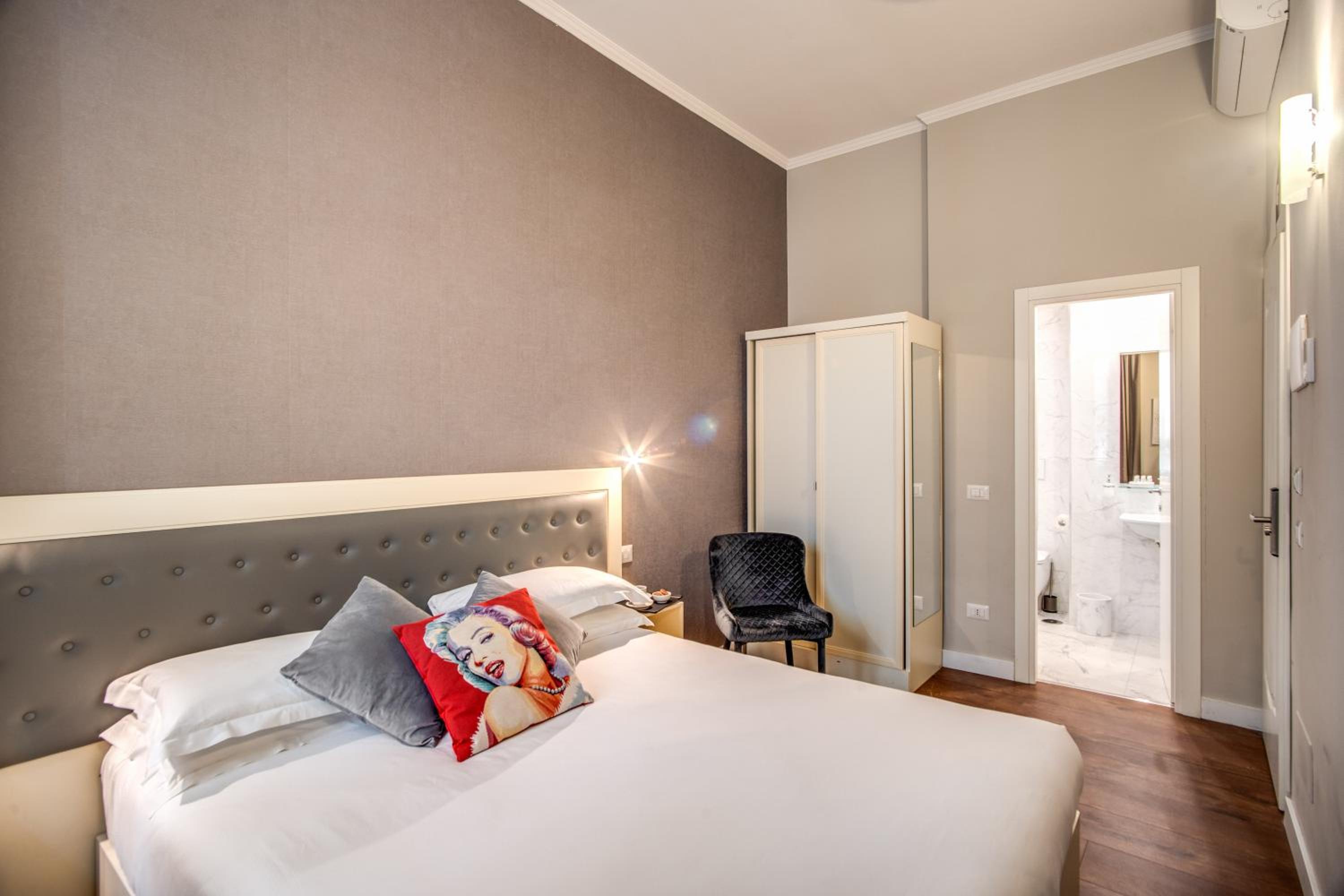 Double Room photo 3