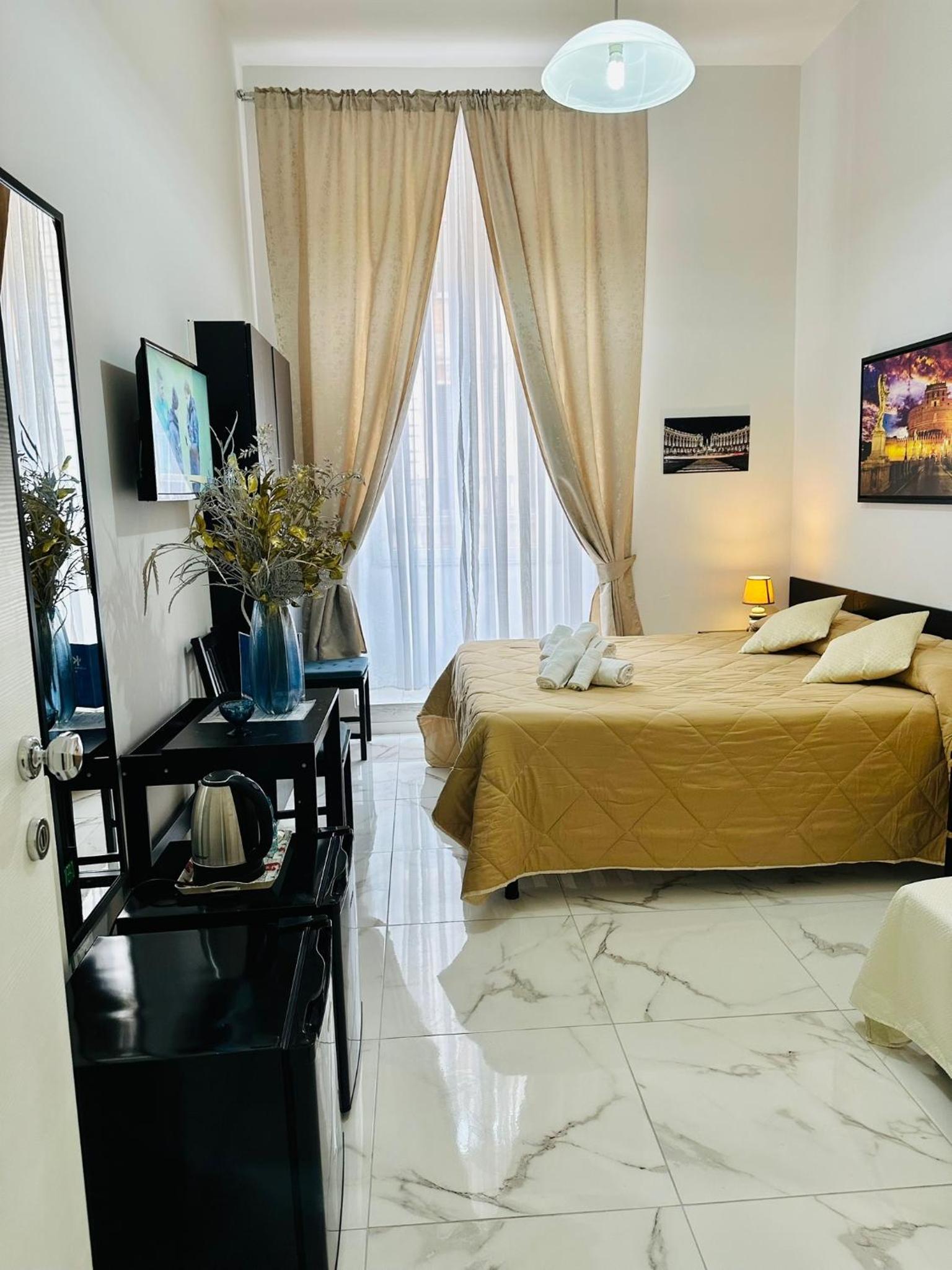 Double or Twin Room with Bathroom photo 2