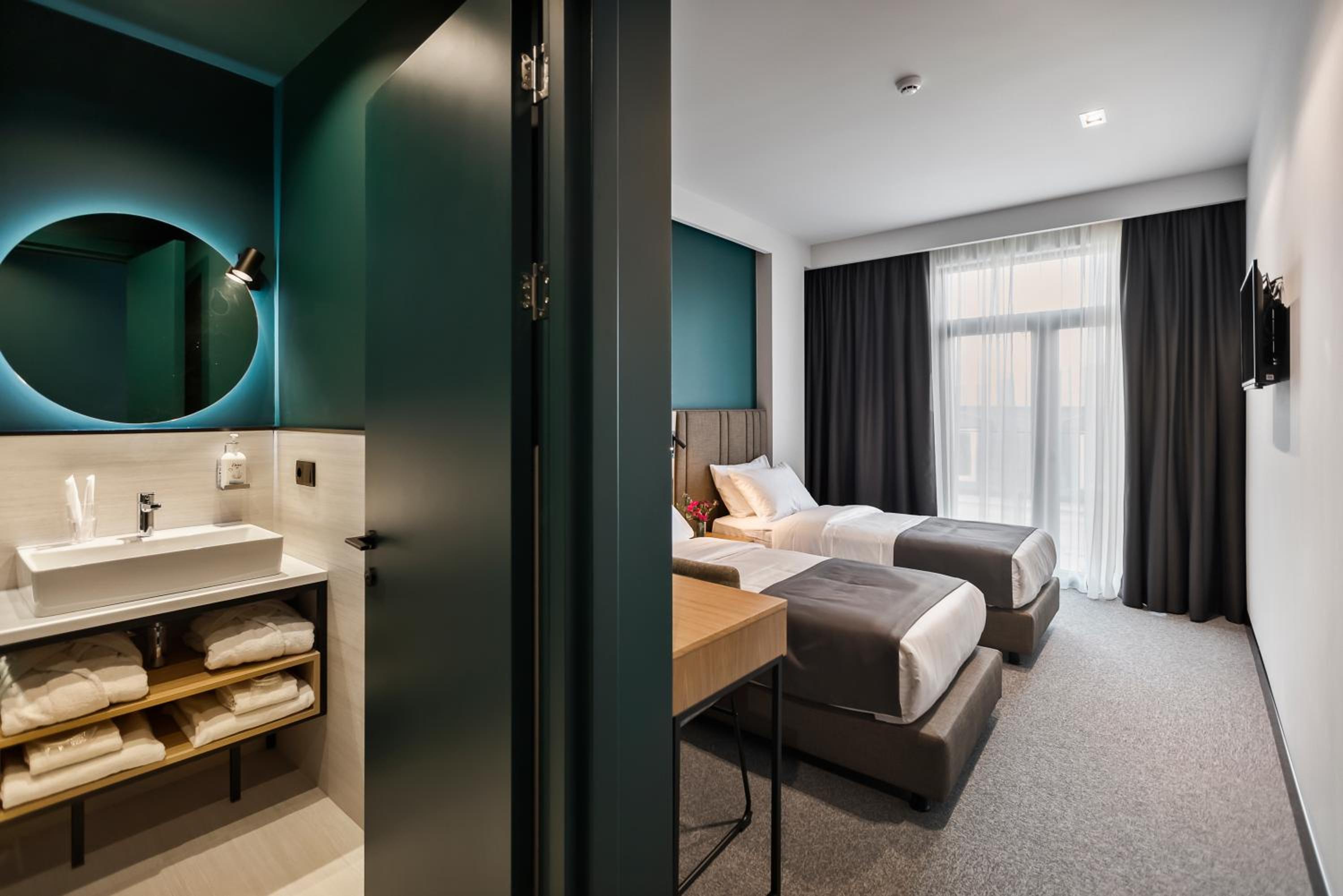 Standard Twin or Double Room - Photo 2