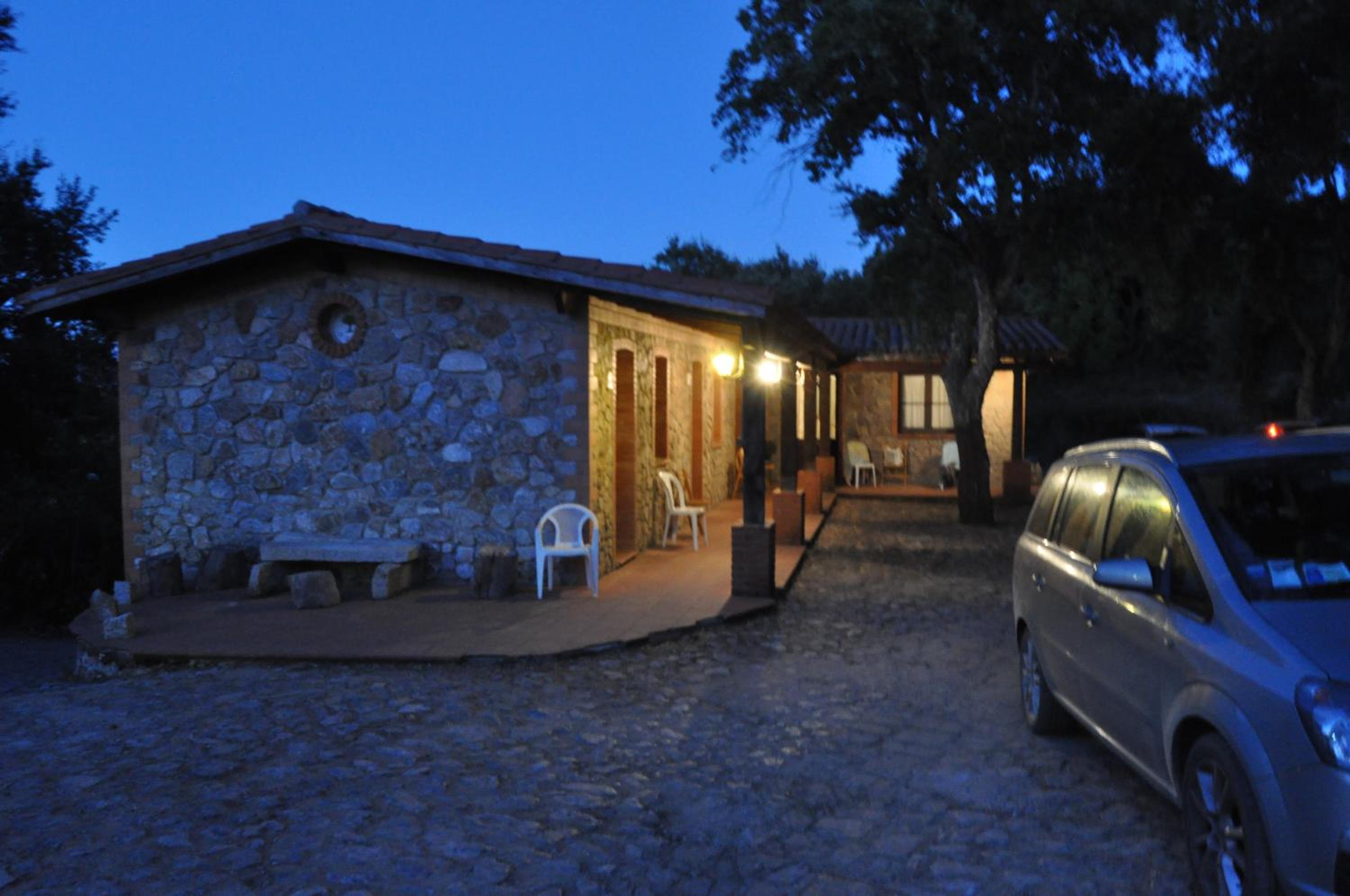 Double Room - Photo 4