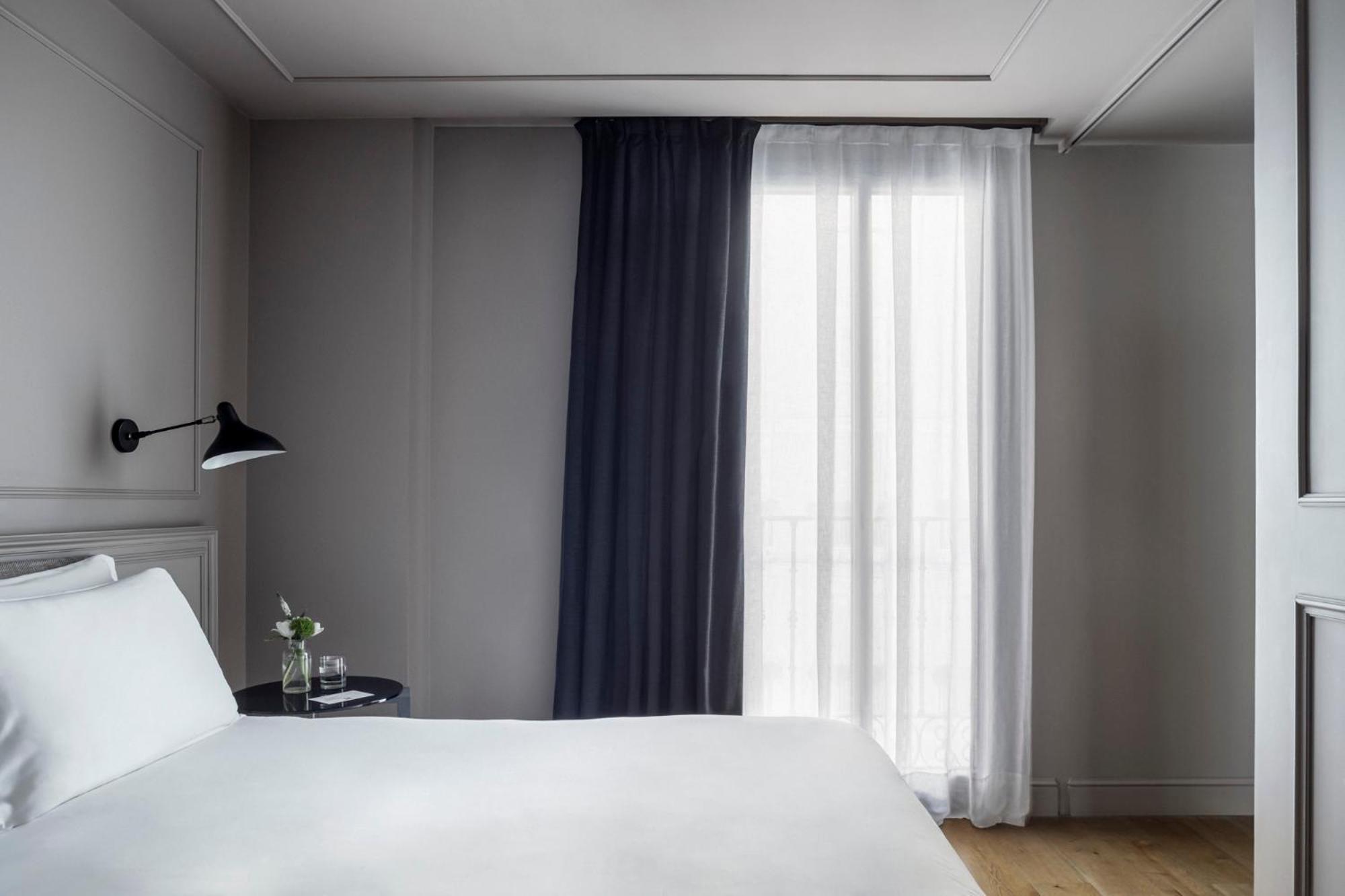 Deluxe Junior Suite photo 2