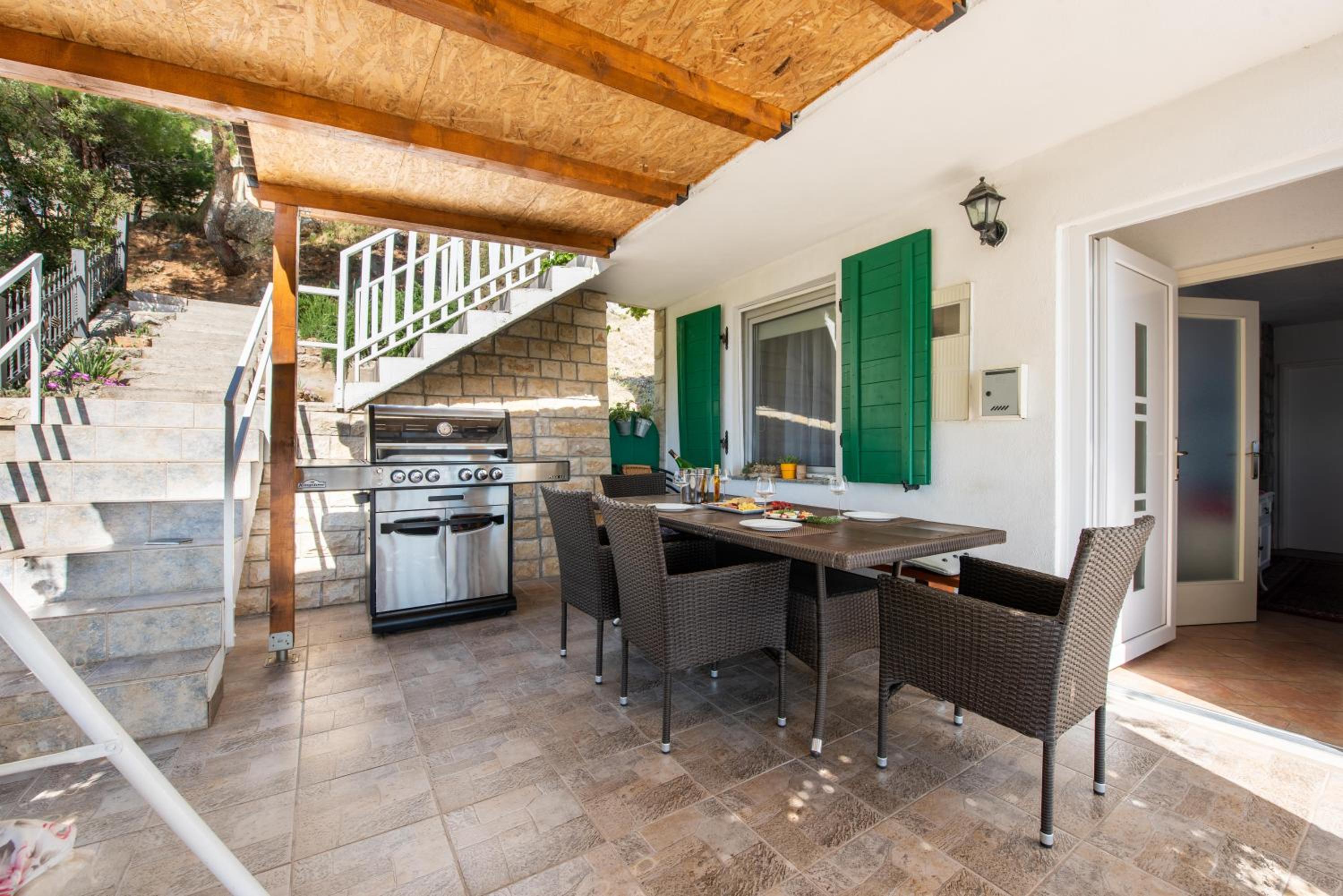 Four-Bedroom House photo 2