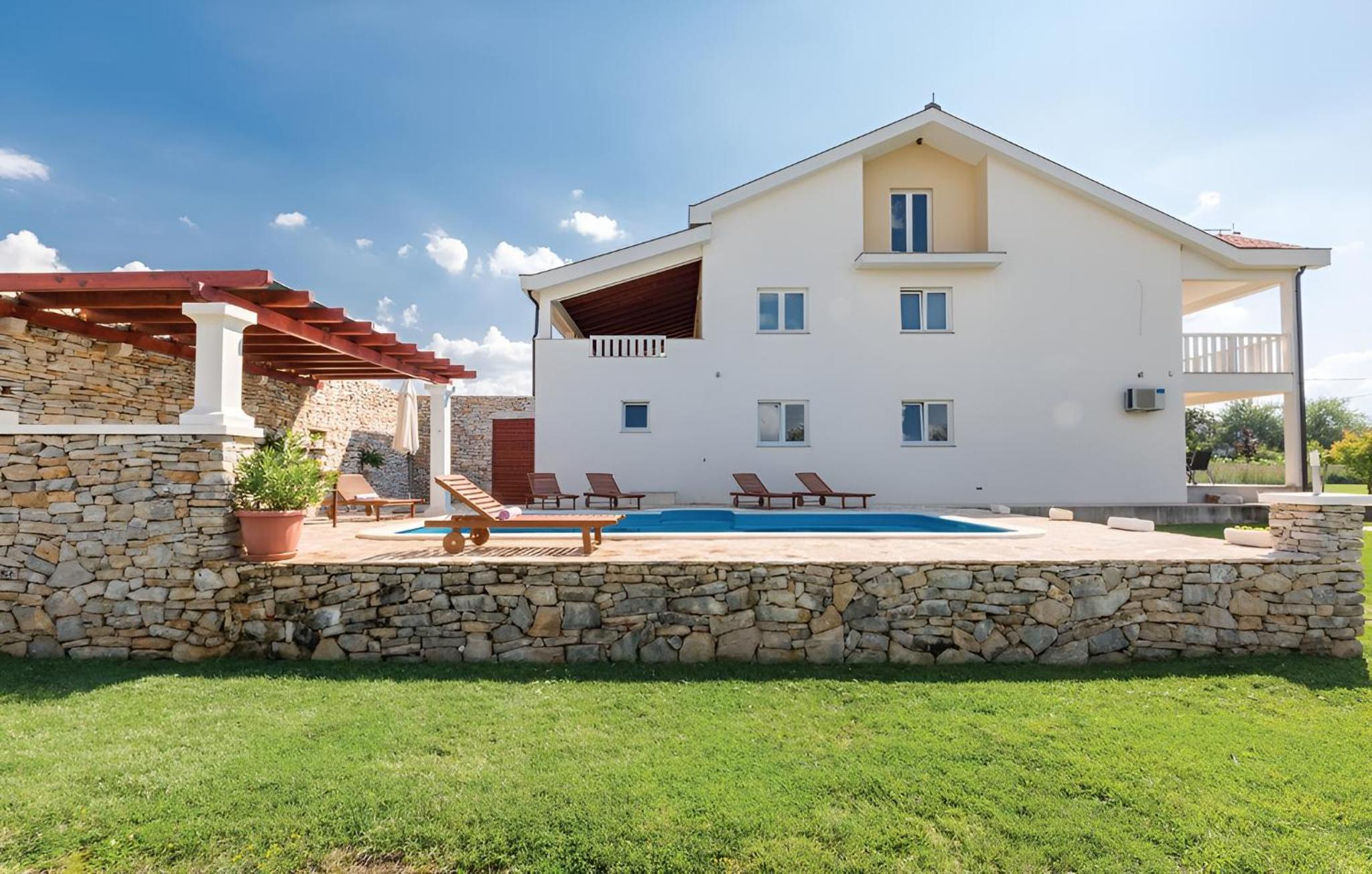 Villa with Private Pool photo 2