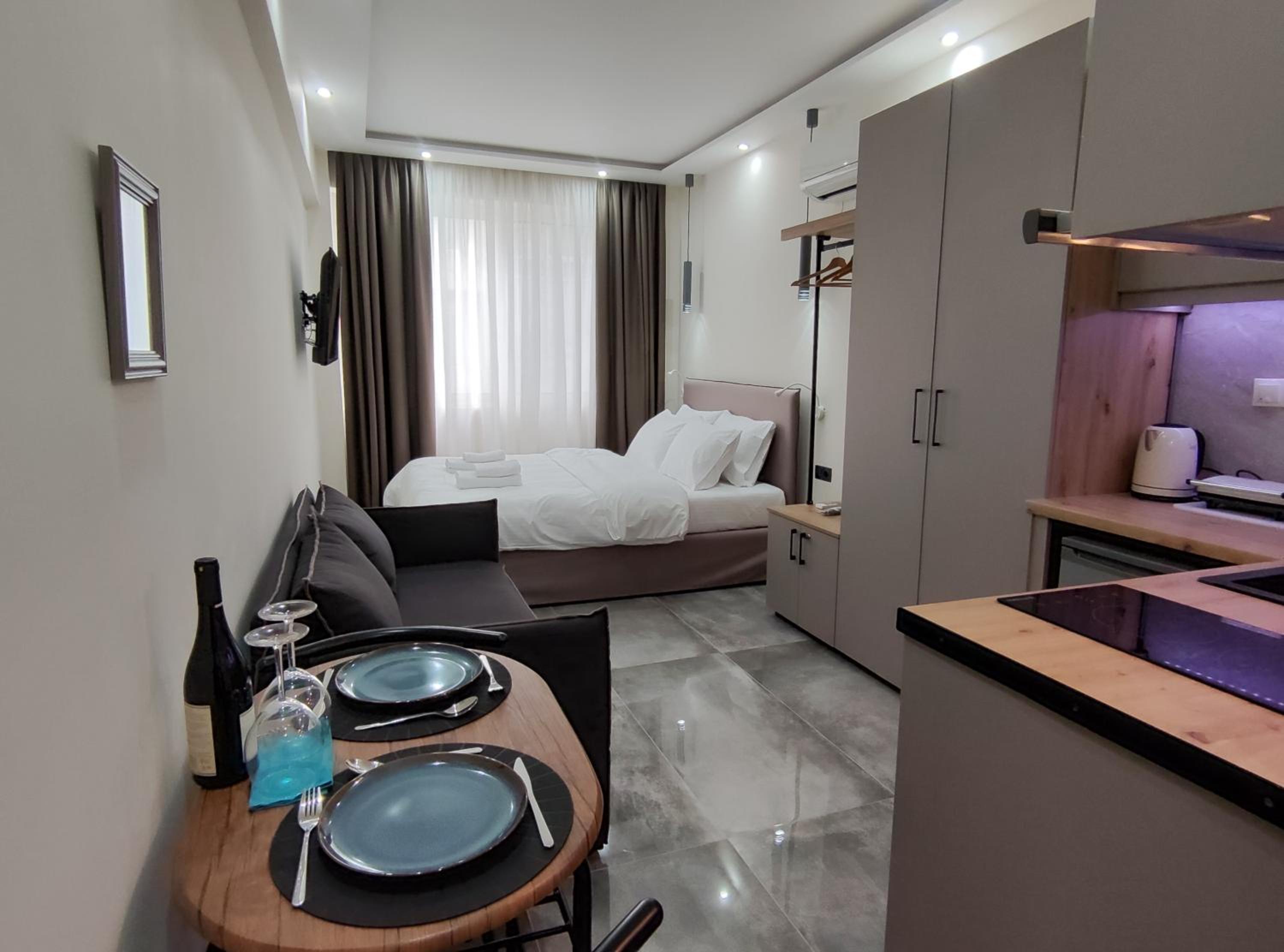 One-Bedroom Apartment