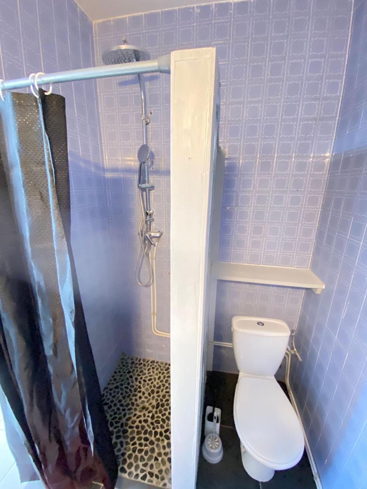 One-Bedroom Apartment - Photo 8
