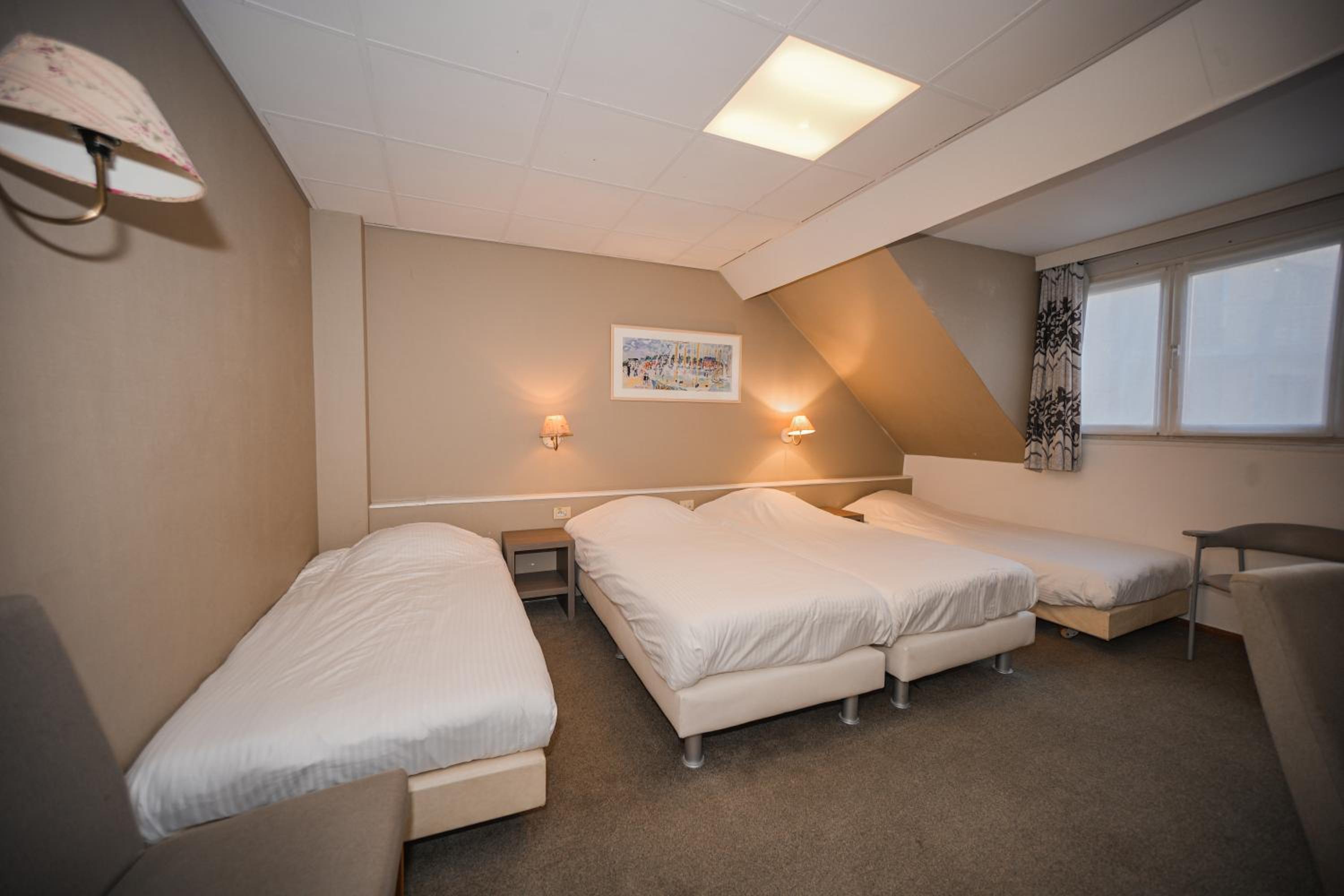 Standard Quadruple Room - Photo 5