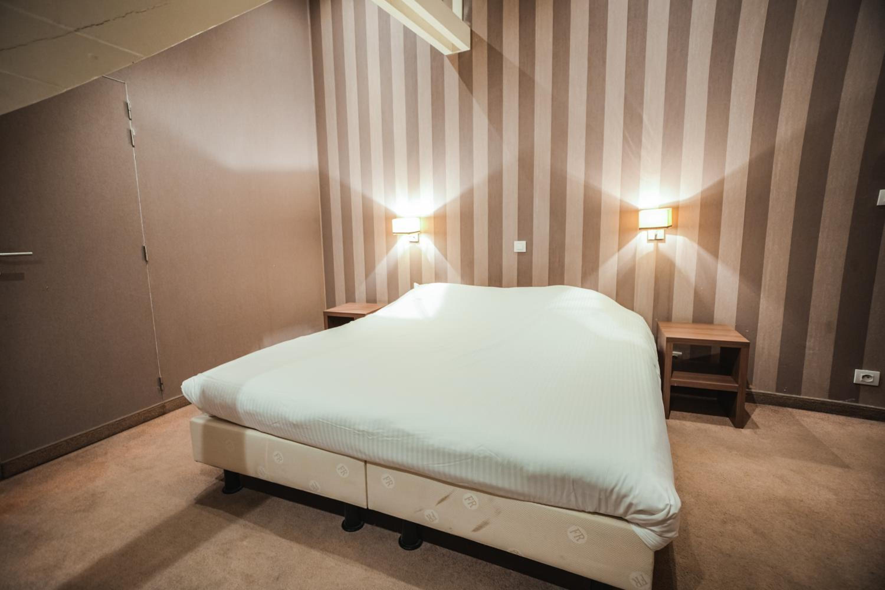 Comfort Room - Photo 1