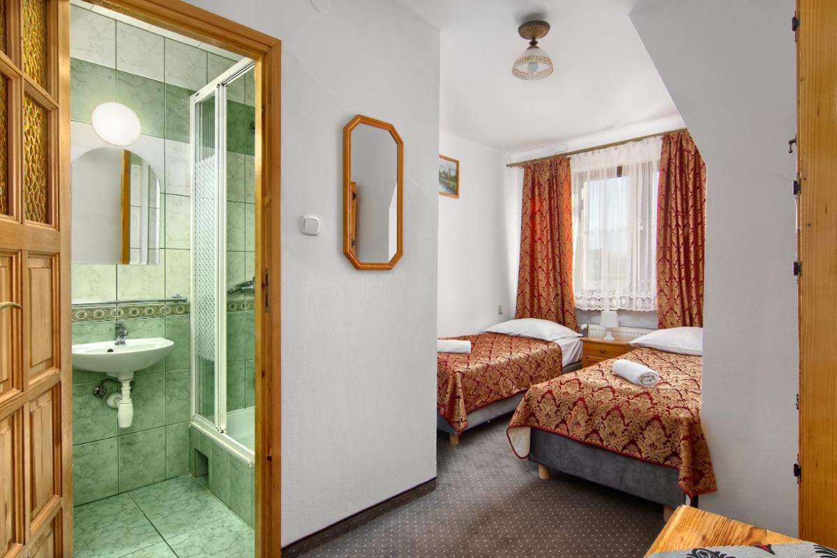 Double or Twin Room photo 2