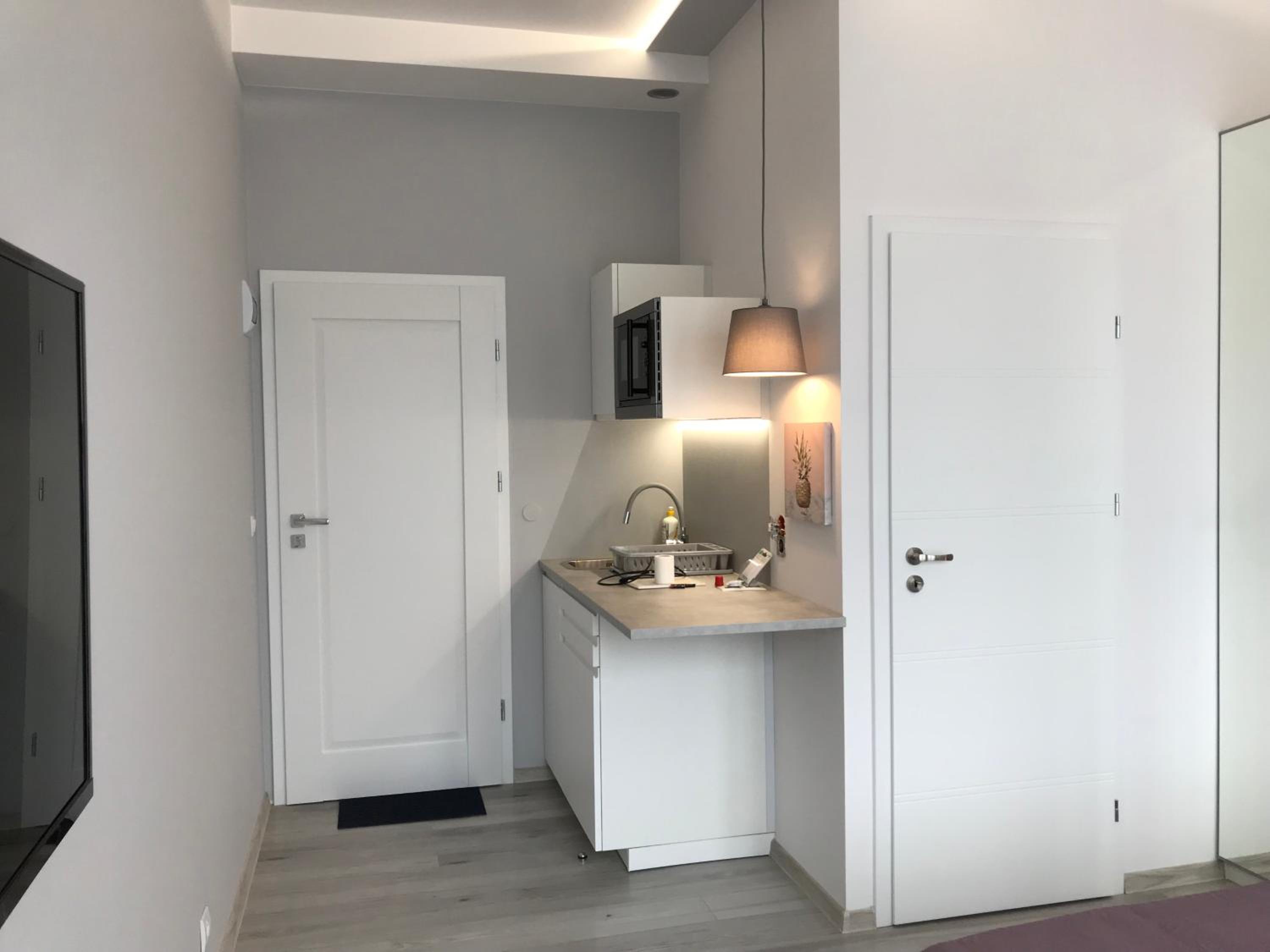 Small Double Room - Photo 7