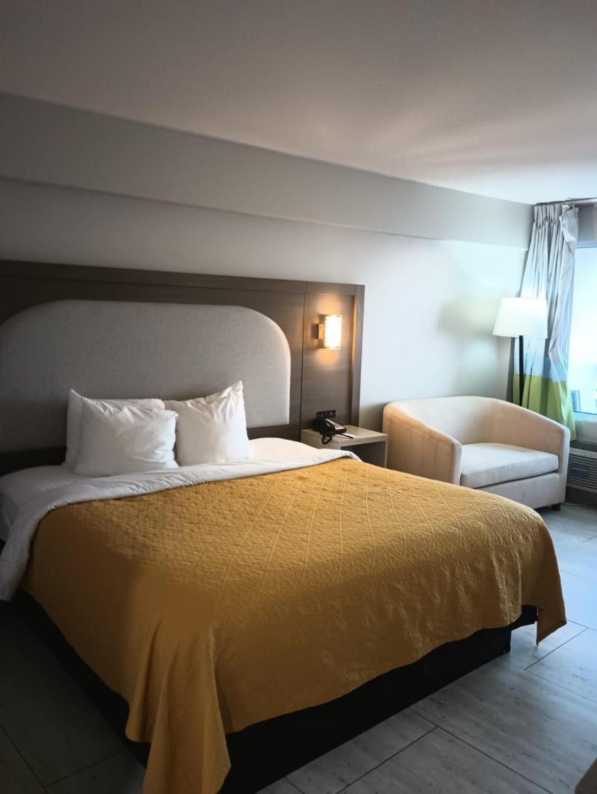 King Room-Pool/Ocean View-Private Balcony