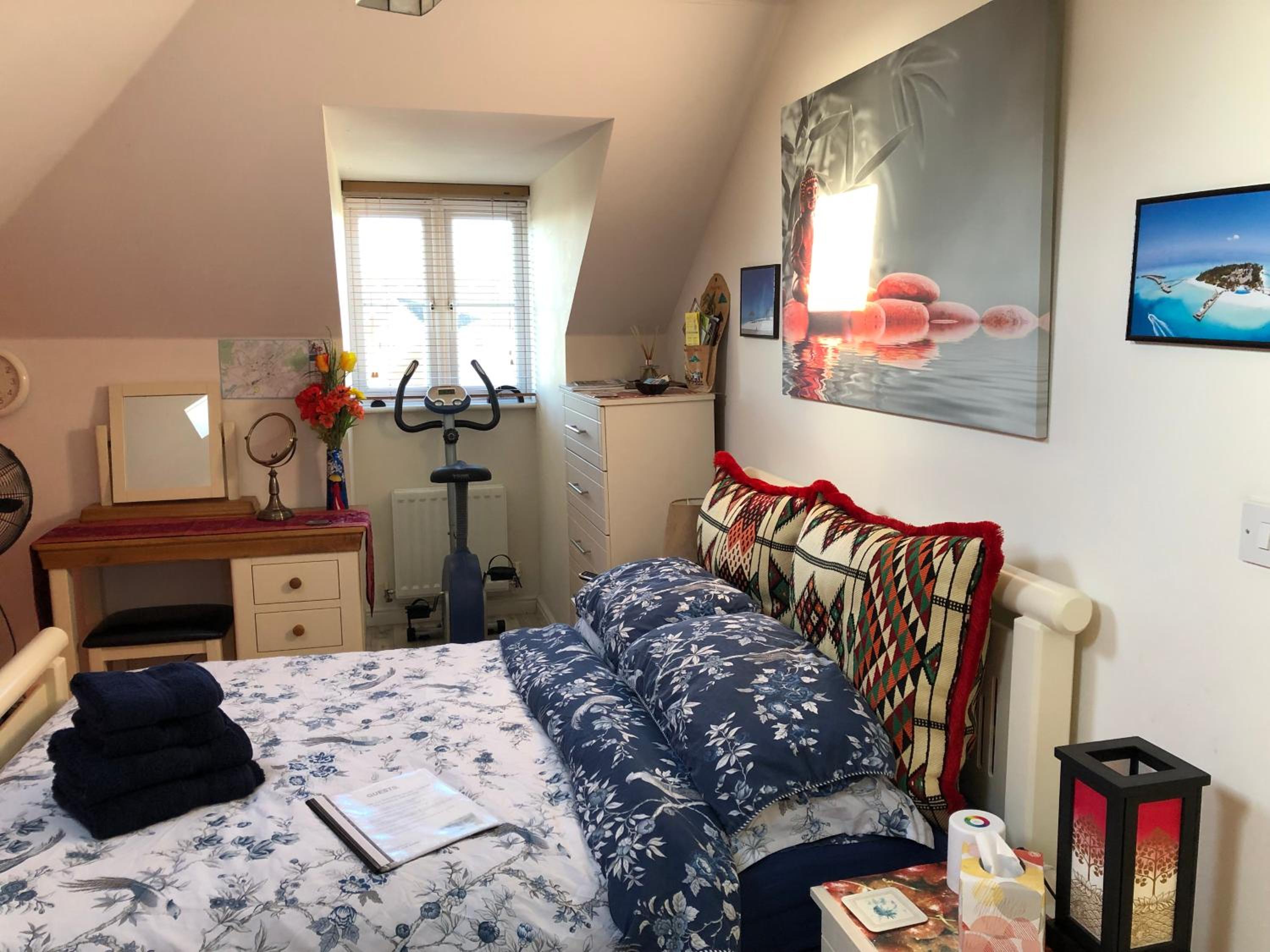 Double Room with Shower and Toilet photo 3