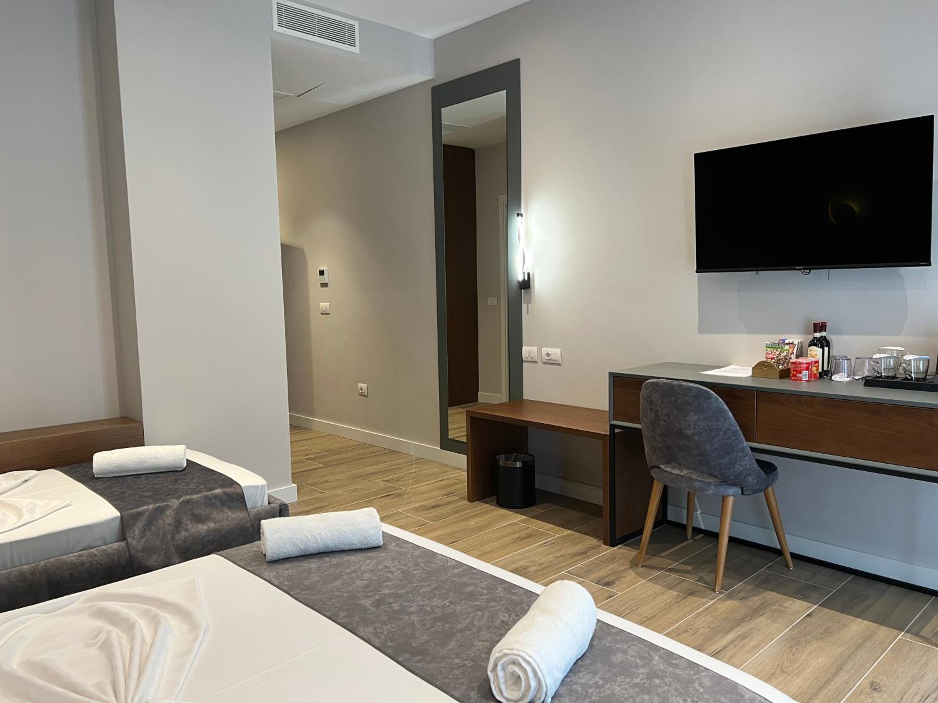 Deluxe Triple Room