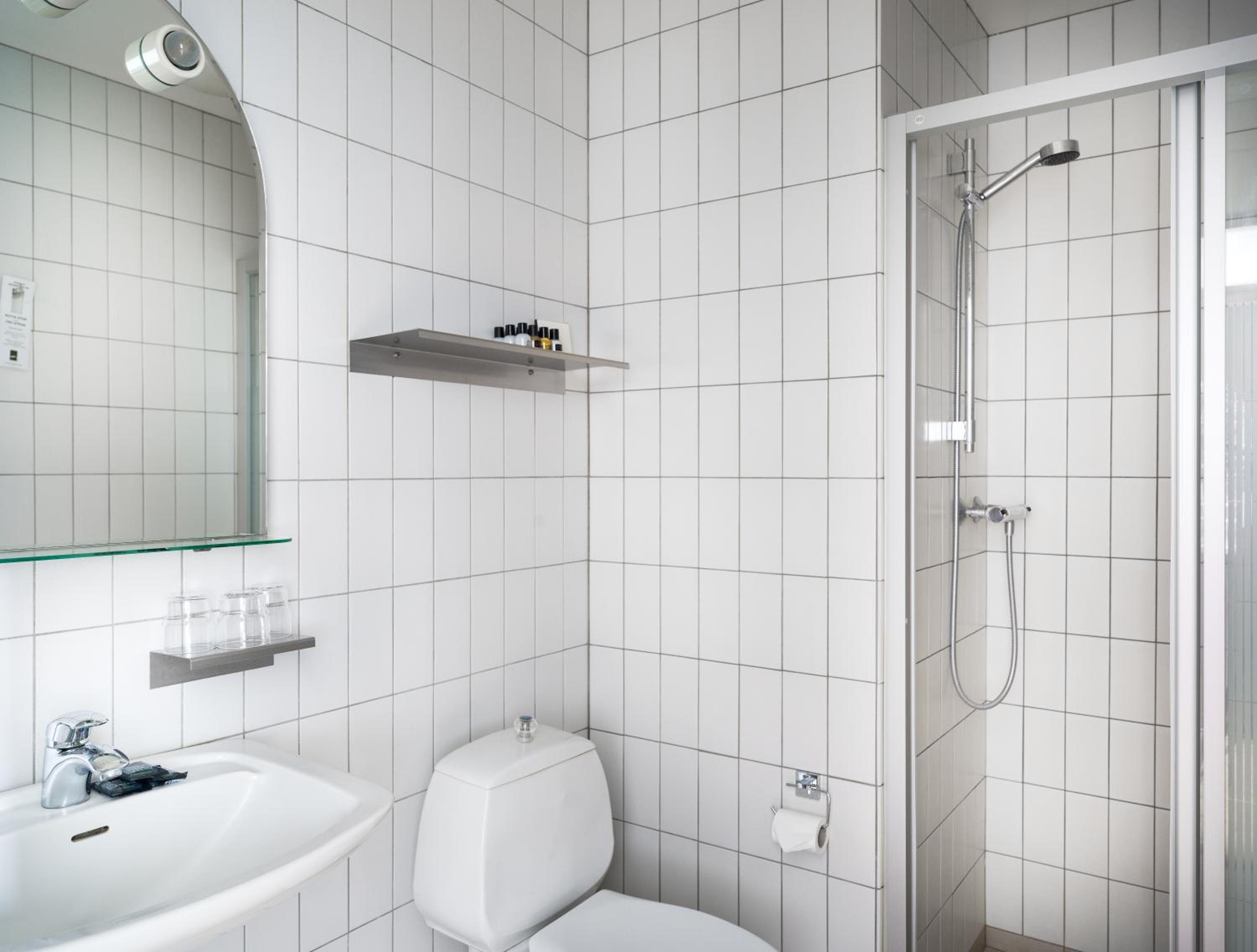 Standard Triple Room - Photo 4
