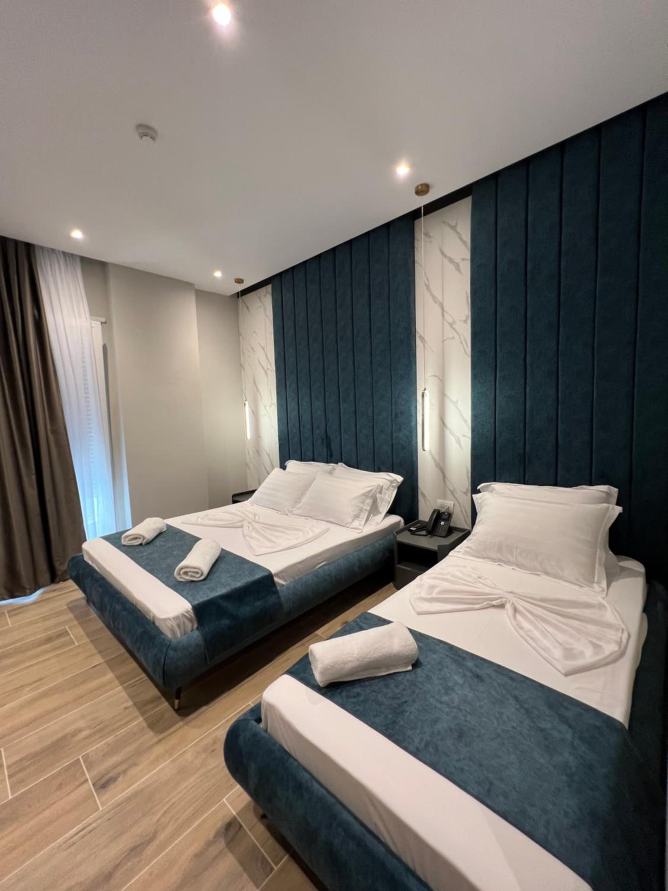 Luxury Triple Room