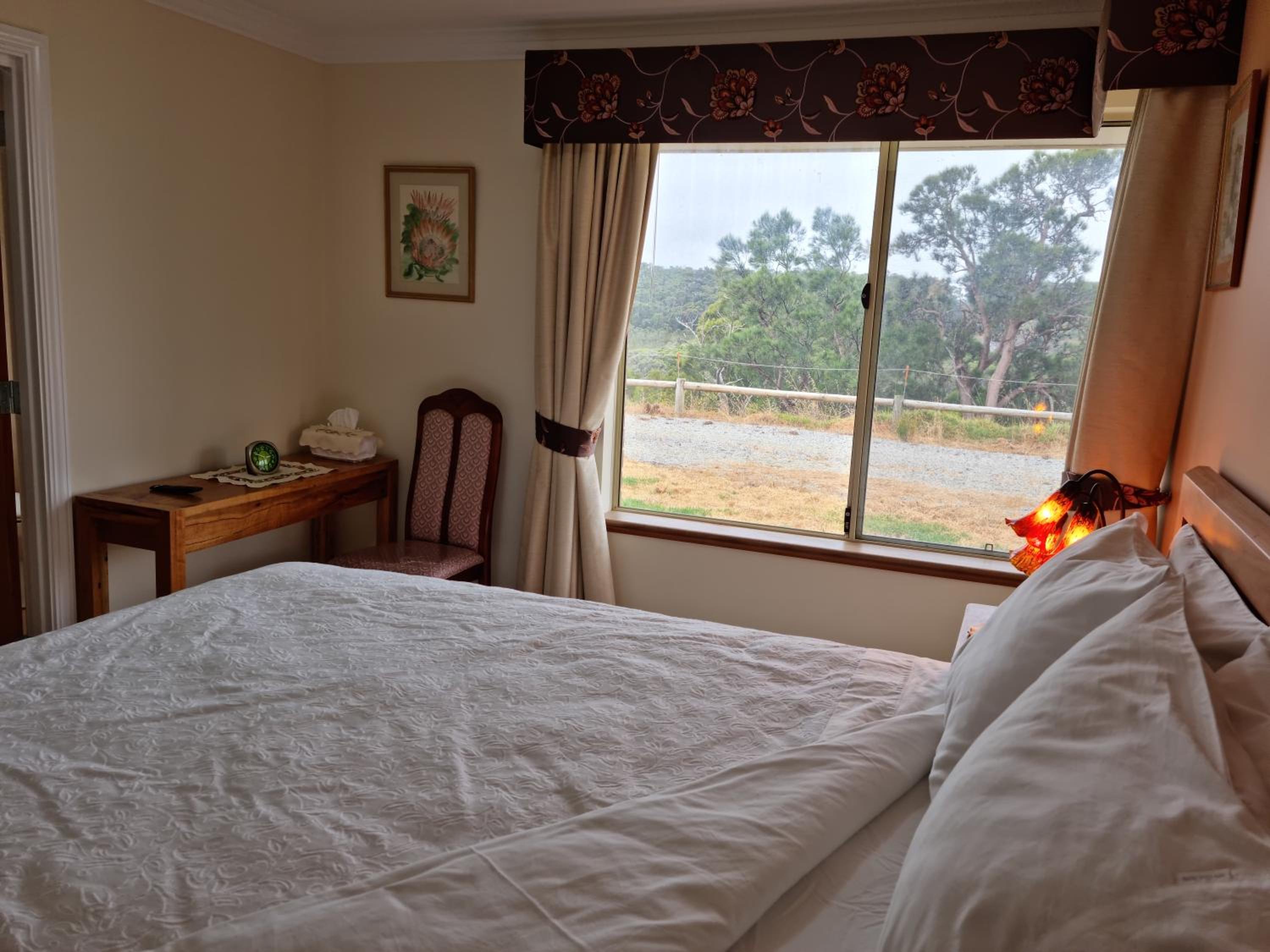Queen Room with Garden View photo 2