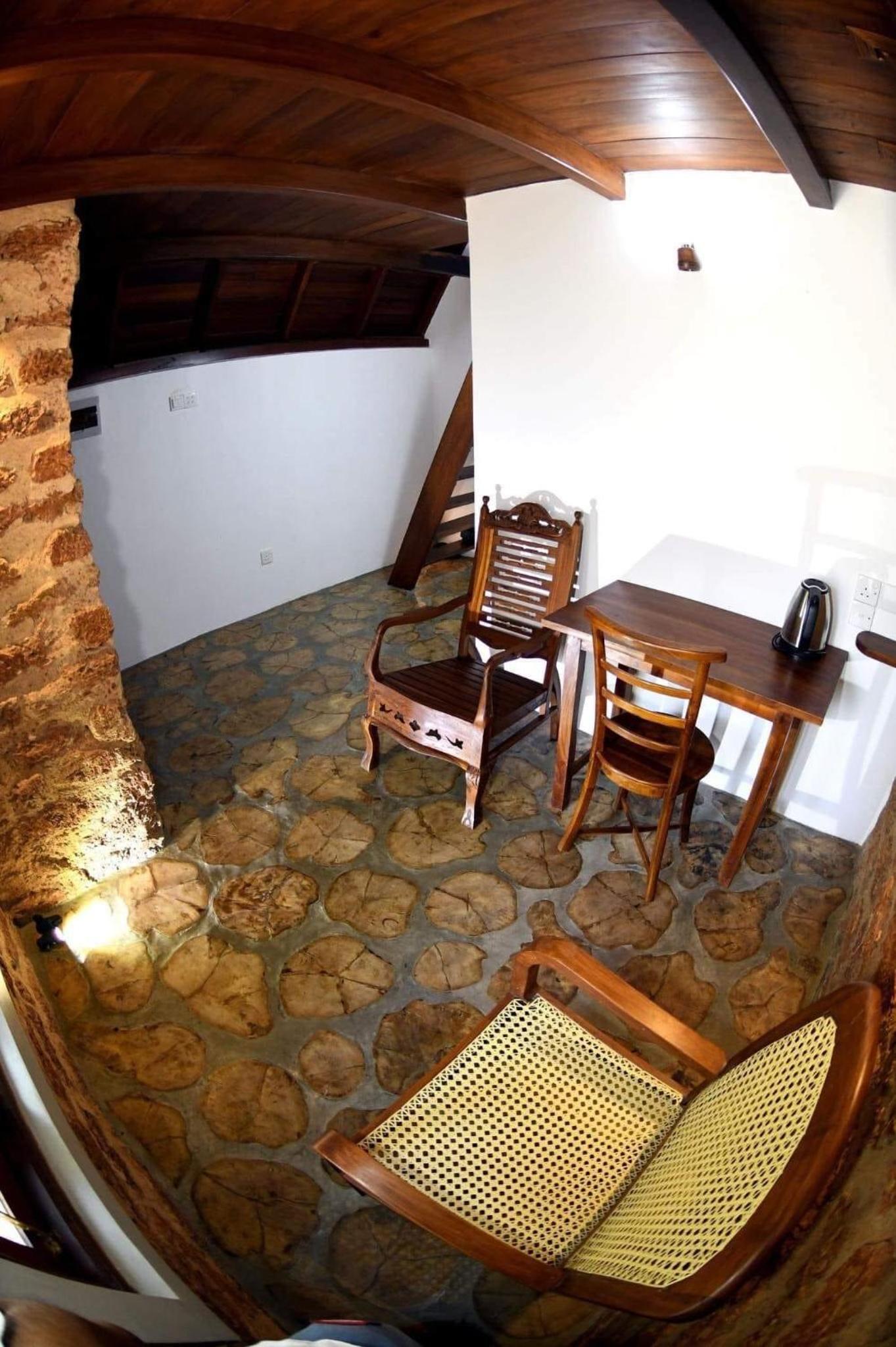 Deluxe Double Room with Balcony photo 2