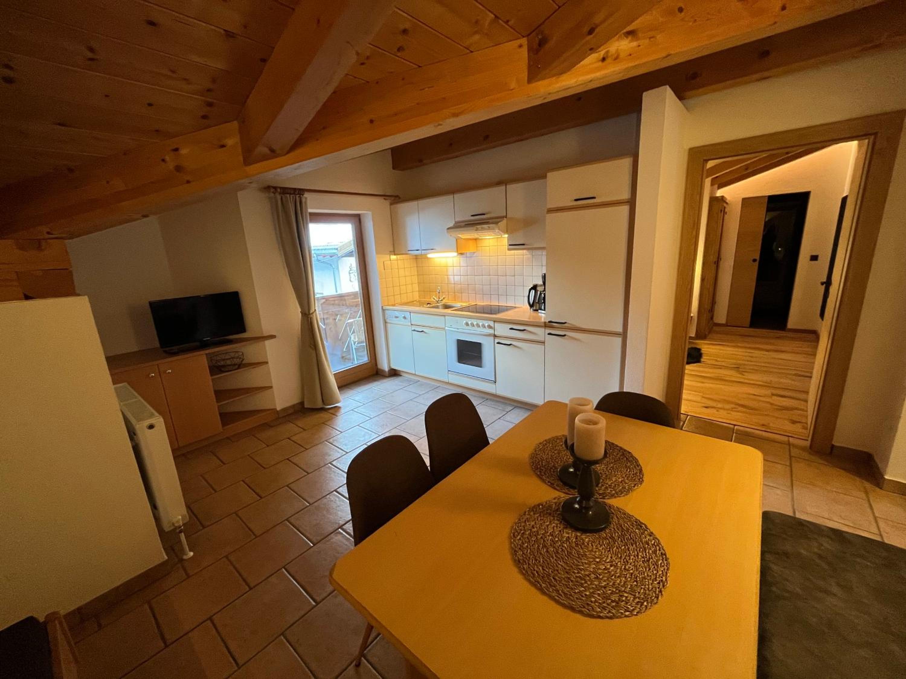 Comfort Two-Bedroom Apartment with Balcony - Second Floor photo 2